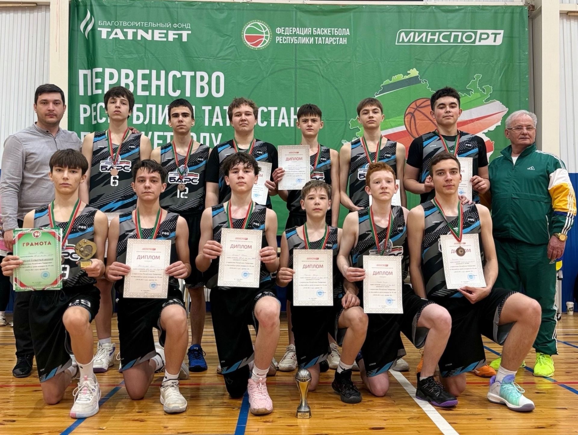 Зәйнең “Барс” баскетболчылары республика ярышларында өченче урын алды