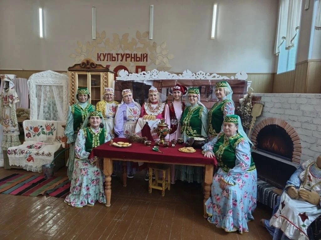 Район мәдәният йортында укучылар өчен татар мәдәнияте көне узды