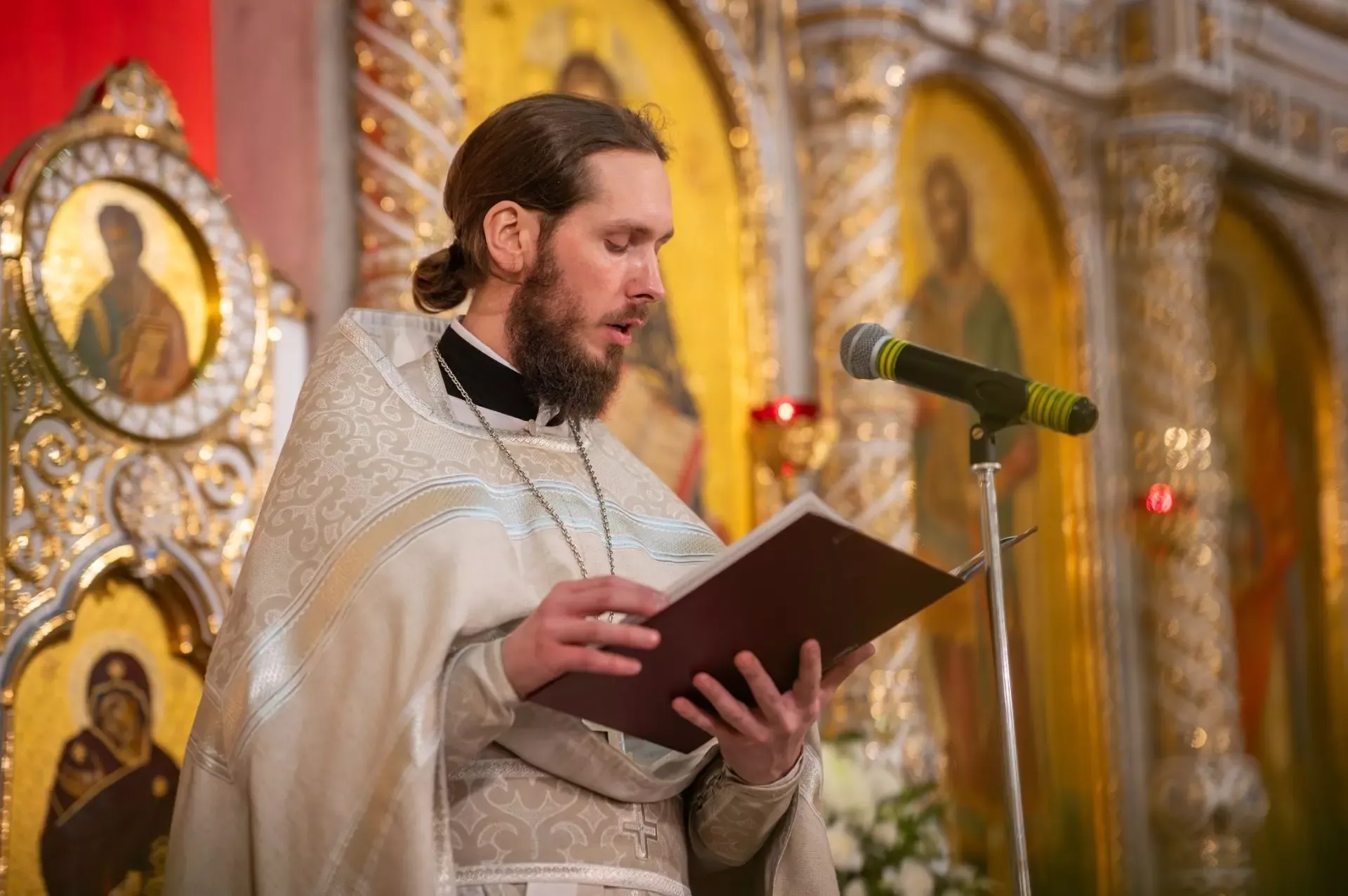Всё о Вербном воскресенье: беседа со священником Заинска