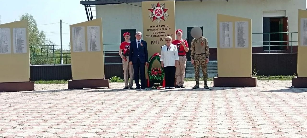 Югары Мәлемдә әтиле-уллы Ватаныбыз  сакчылары авыл халкын Җиңү көне белән котлады