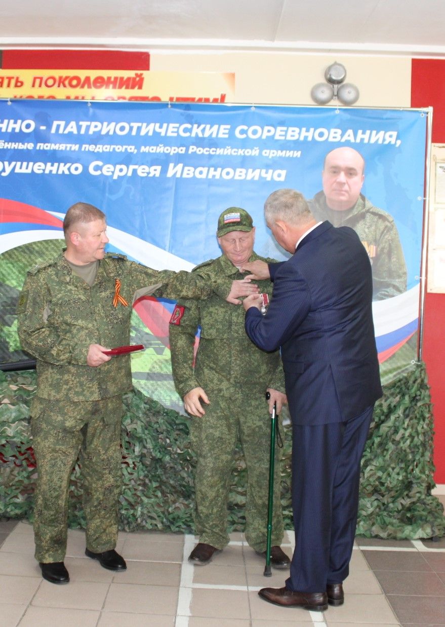 Зәйнең махсус хәрби операция ветераны фидакарьлеге һәм ныклыгы өчен Батырлык ордены белән бүләкләнде