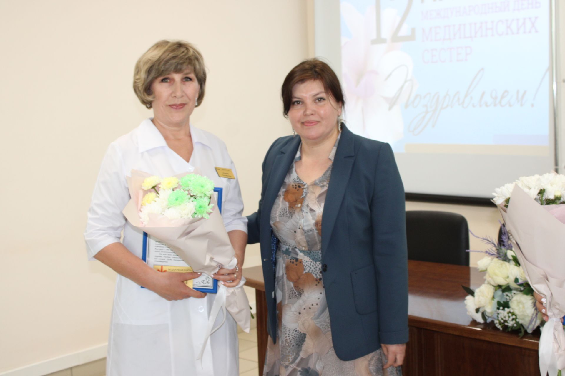 В Заинской ЦРБ отметили Международный день медицинской сестры