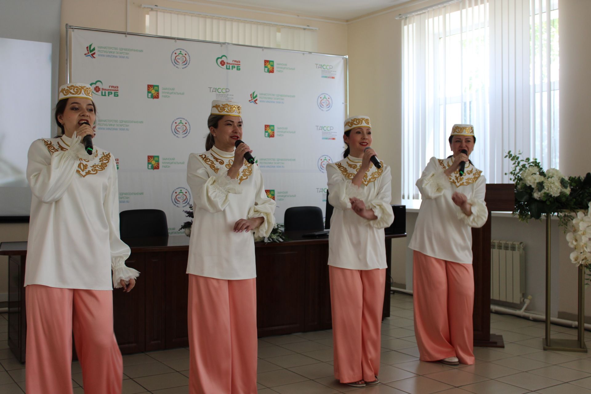 В Заинской ЦРБ отметили Международный день медицинской сестры