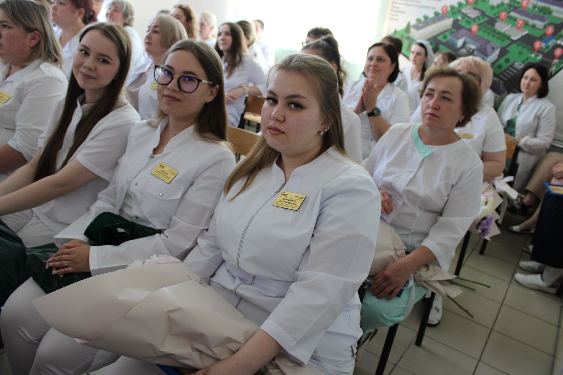 В Заинской ЦРБ отметили Международный день медицинской сестры