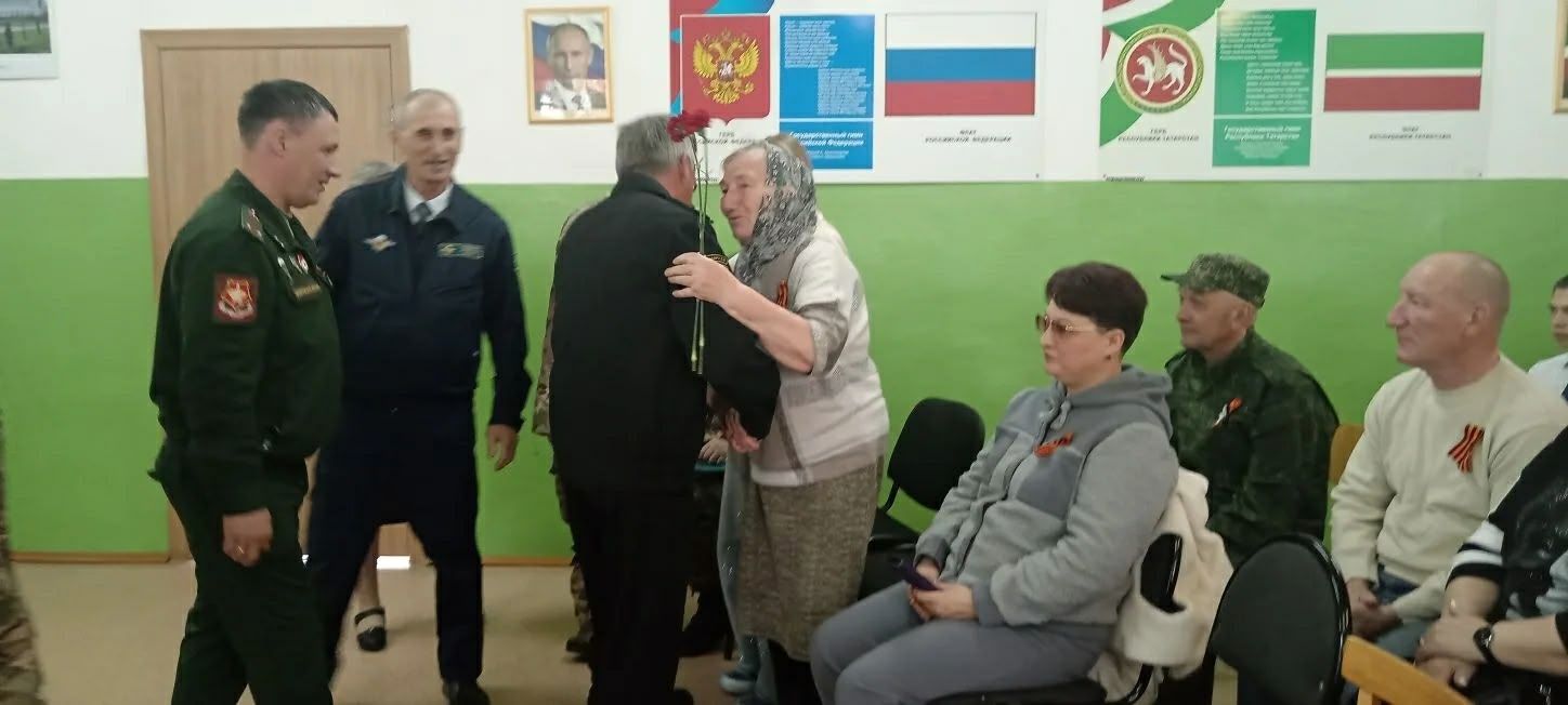 Югары Мәлем мәктәбендә Динар Борһанов истәлегенә “Герой партасы”н ачтылар