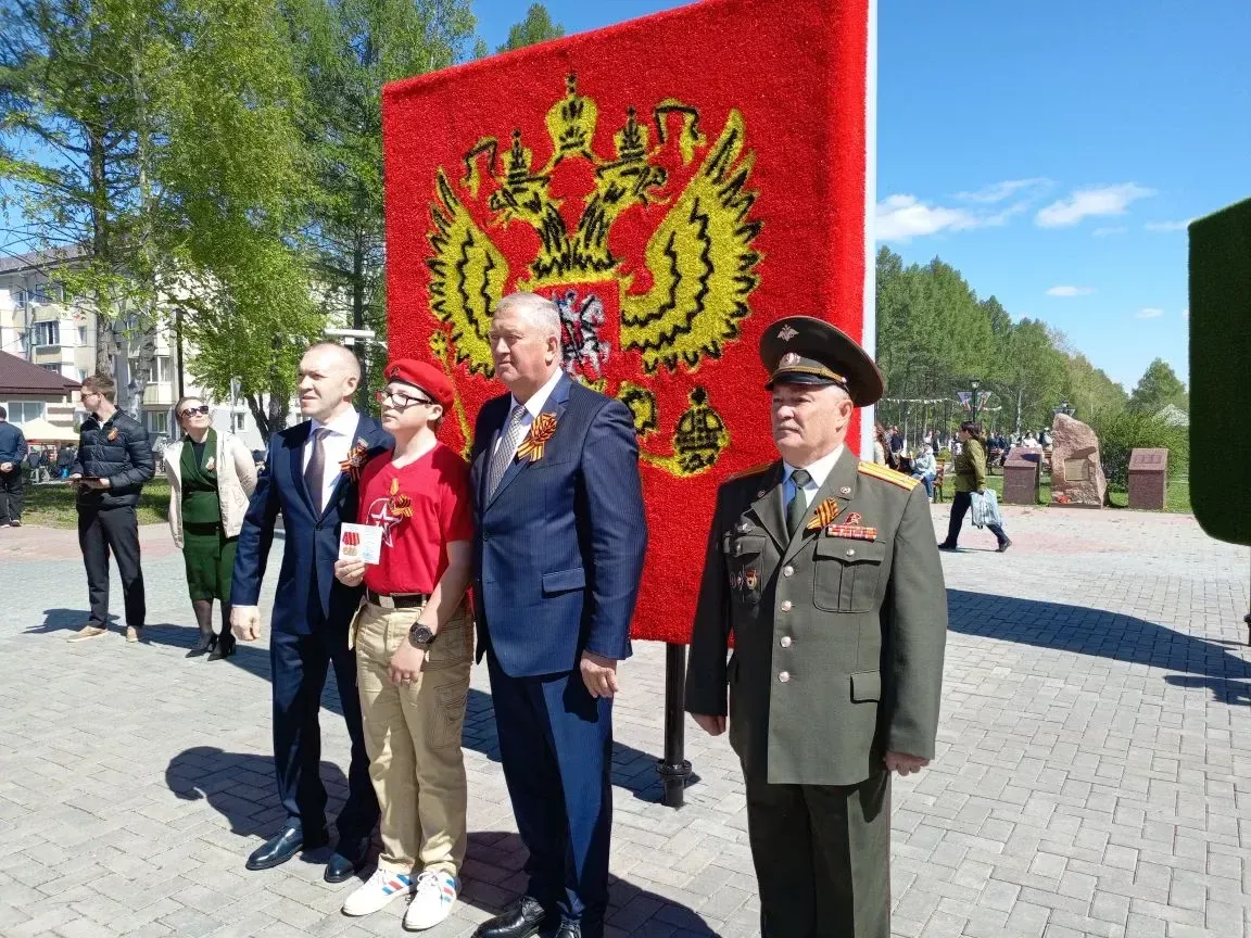 Зәйдә яшьармиячеләр значоклар алды
