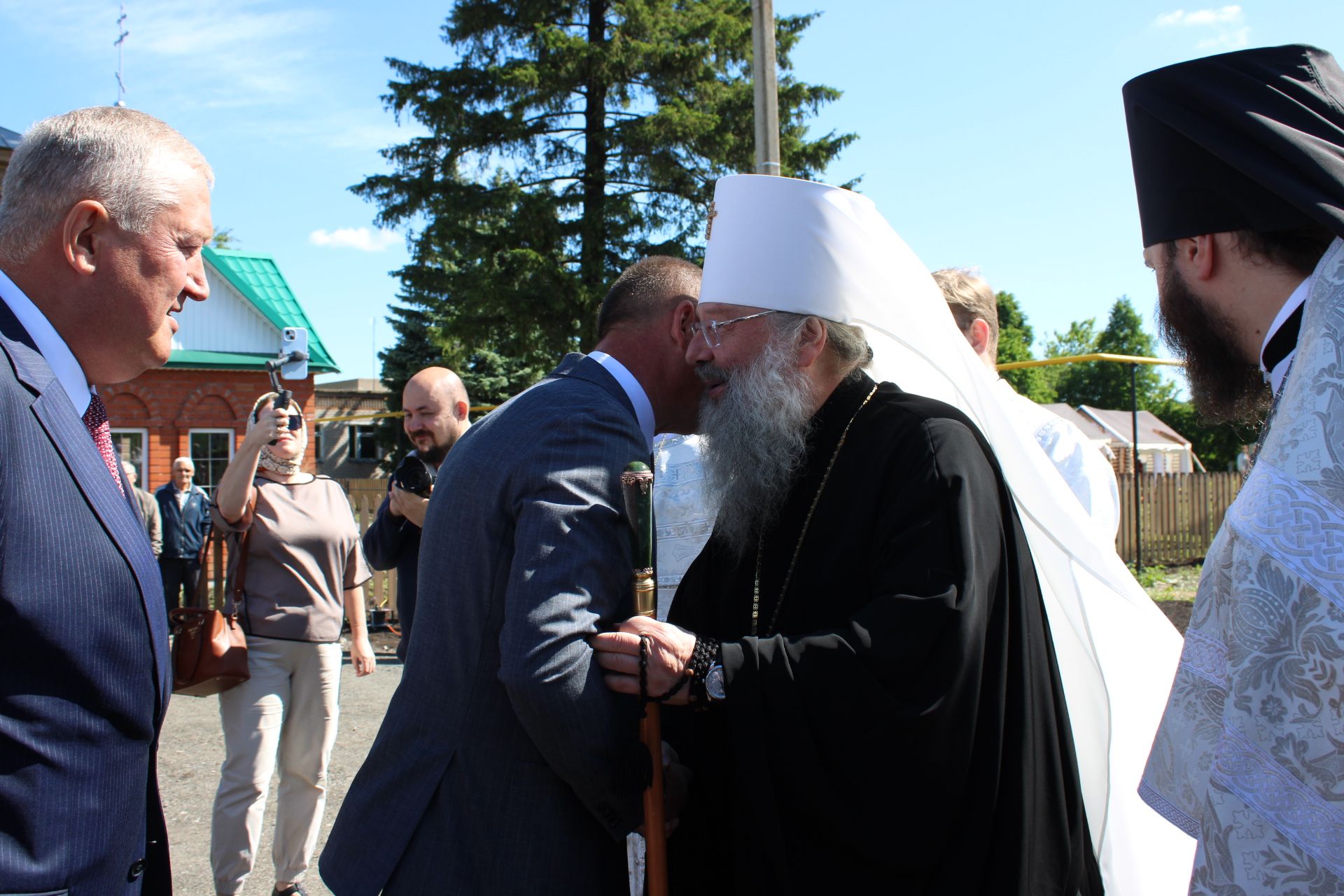 Югары Багражда реставрациядән соң  Изге Троица чиркәве ачылды