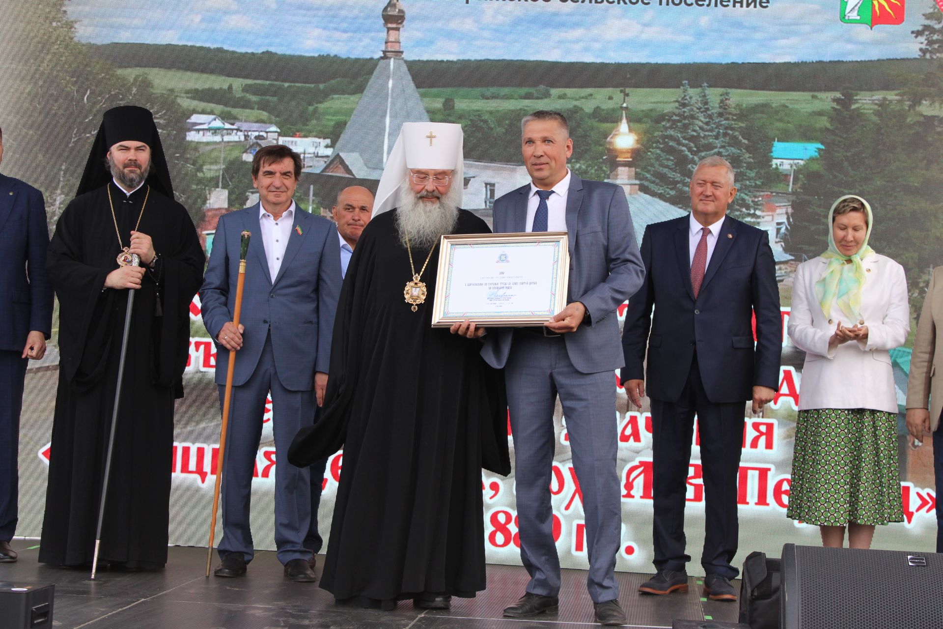 Югары Багражда реставрациядән соң  Изге Троица чиркәве ачылды