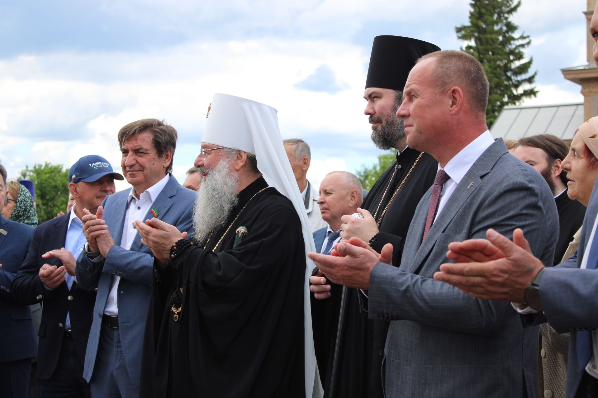 Югары Багражда реставрациядән соң  Изге Троица чиркәве ачылды