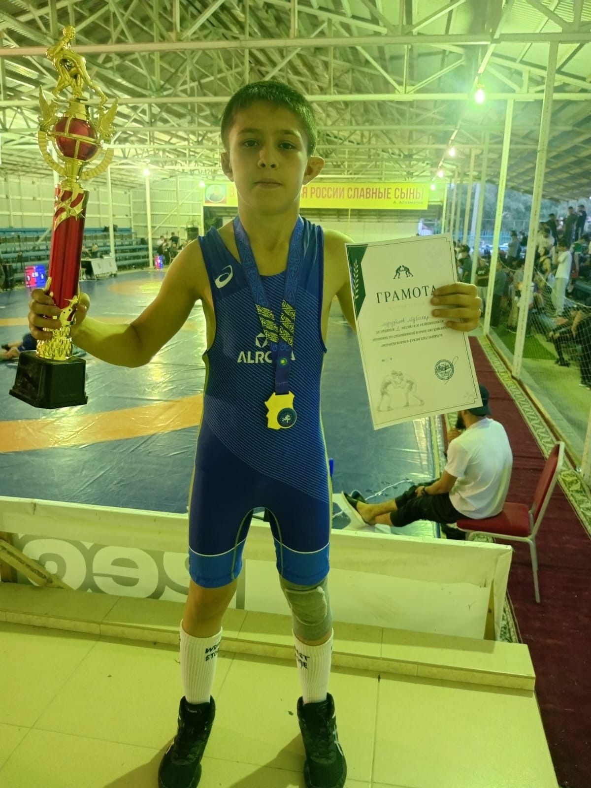 Победа в Хасавюрте: Абубакар Мугурбиев стал чемпионом RIADA WRESTLING LIGA