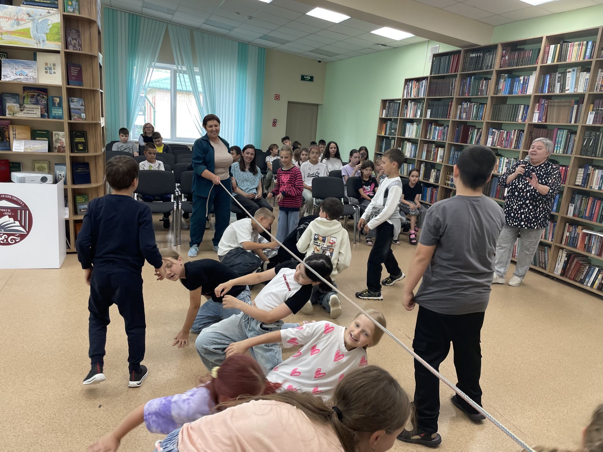Олимпийский калейдоскоп в библиотеке: спорт, дружба и сладкие призы