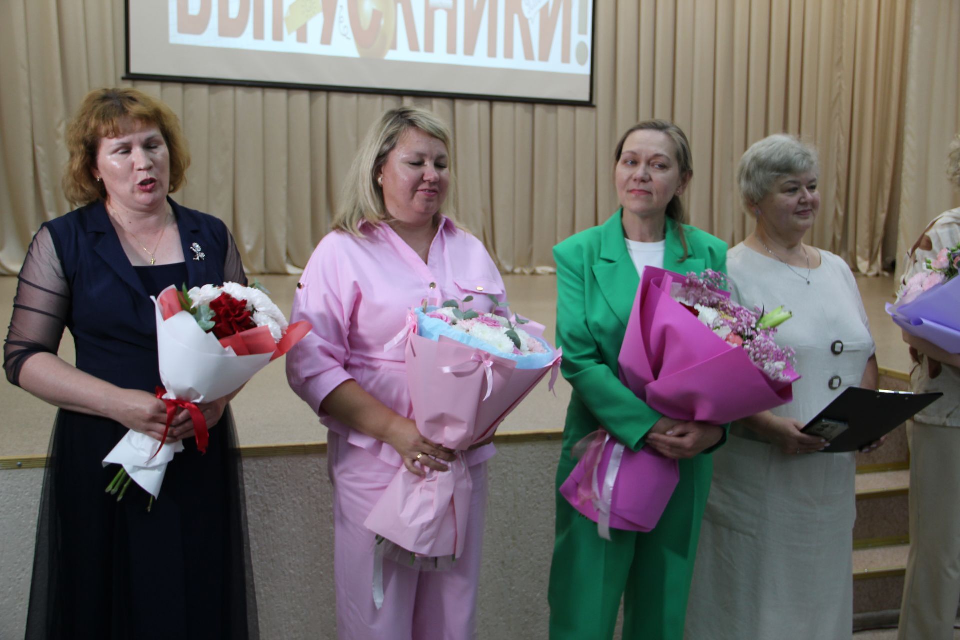 «Ваша энергия нужна здесь»: в Заинске проводили во взрослую жизнь 141 выпускника политехнического колледжа
