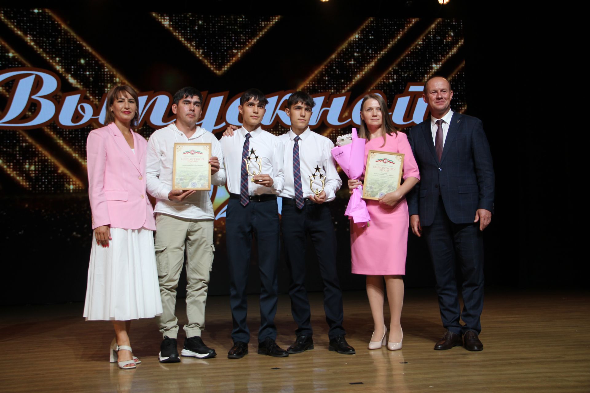 Зәйдә узган чыгарылыш кичәсе балыннан күркәм мизгелләр