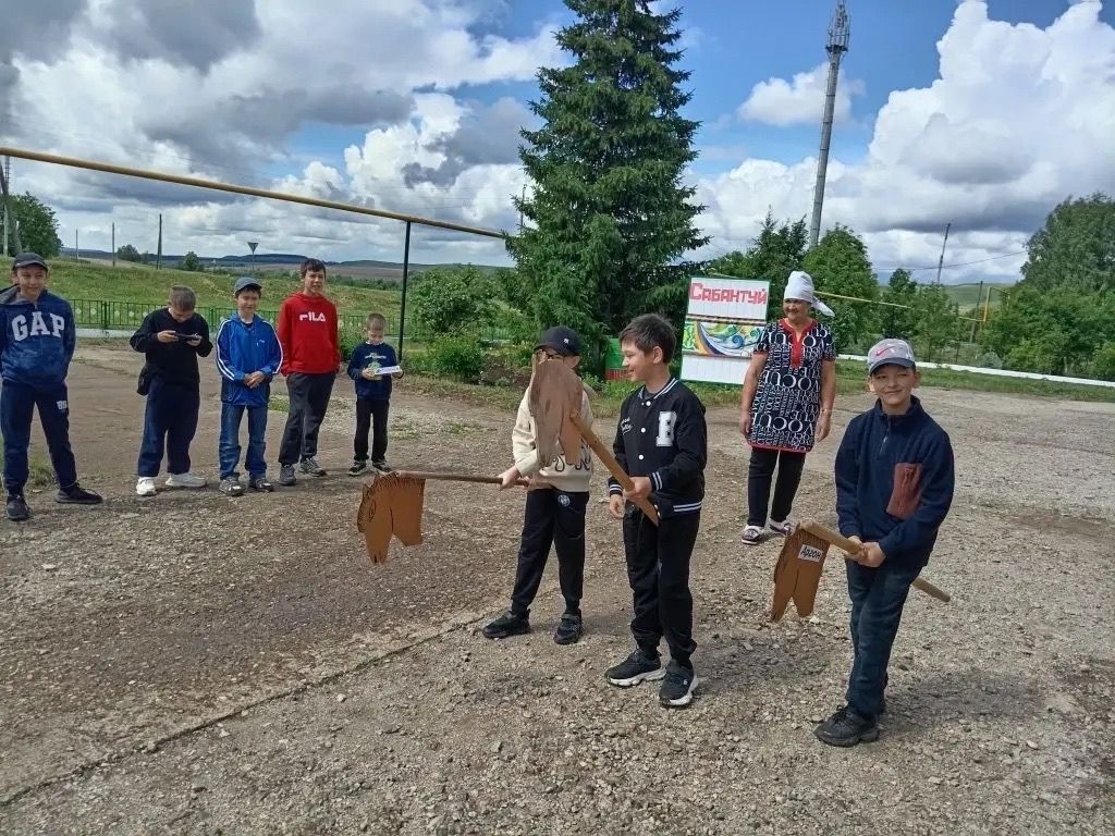 Югары Мәлемдә балалар өчен Сабантуй уздырылды
