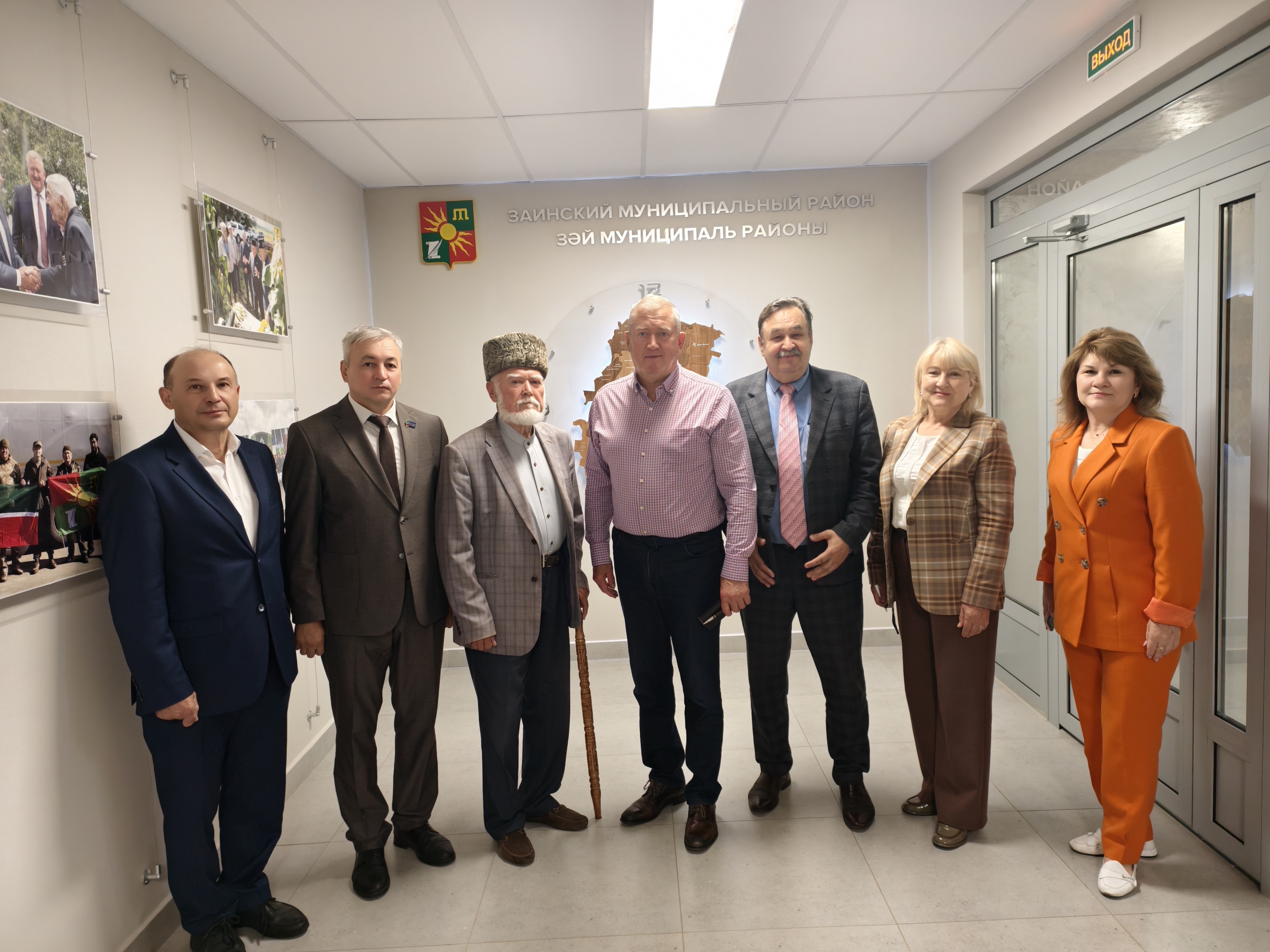 В Заинске прошла встреча с писателями Рабитом Батуллой и Лябибом Лероном