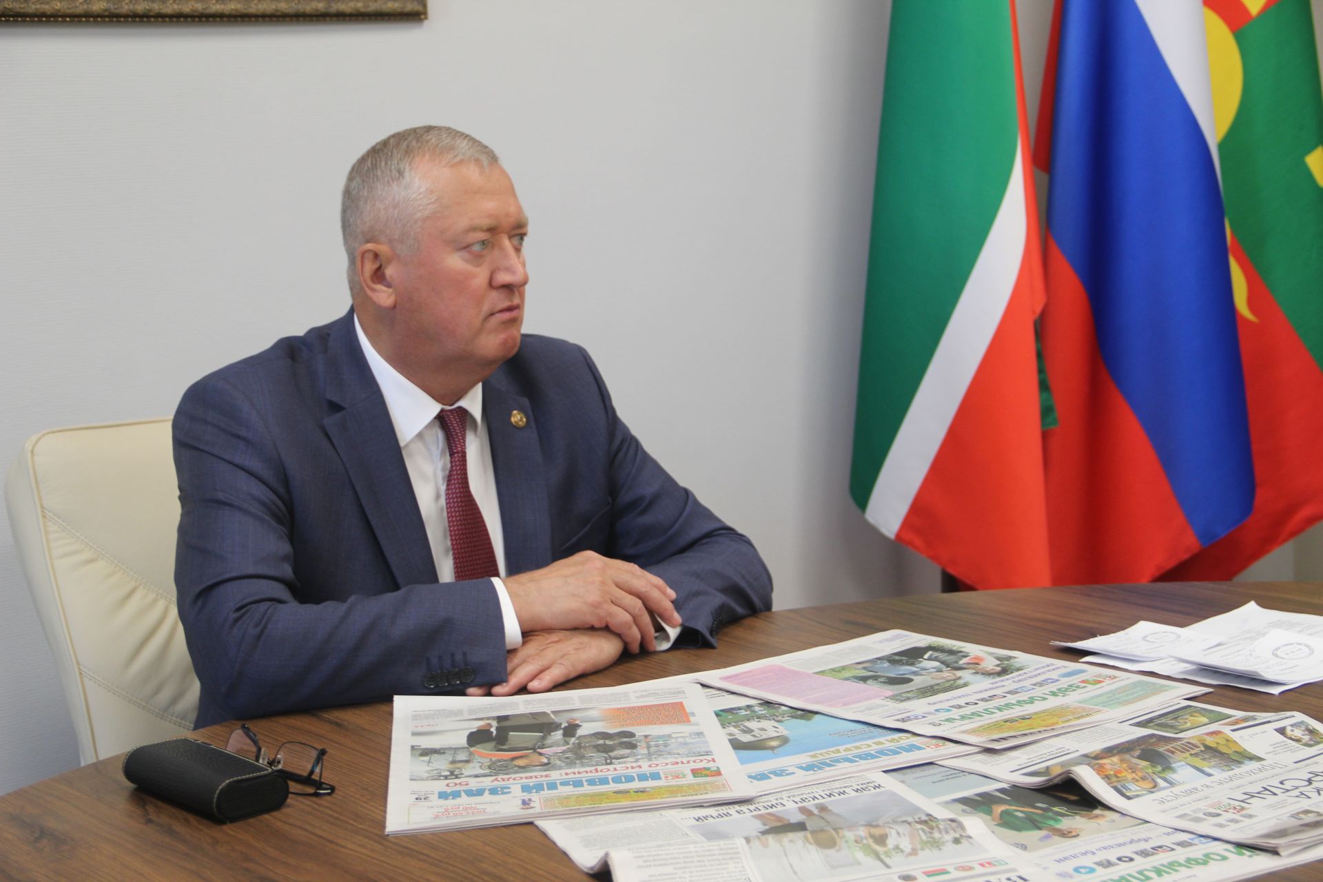 Зәйдә җитәкчеләр махсус хәрби операциядәгеләр гаиләләрен газеталарга яздырды