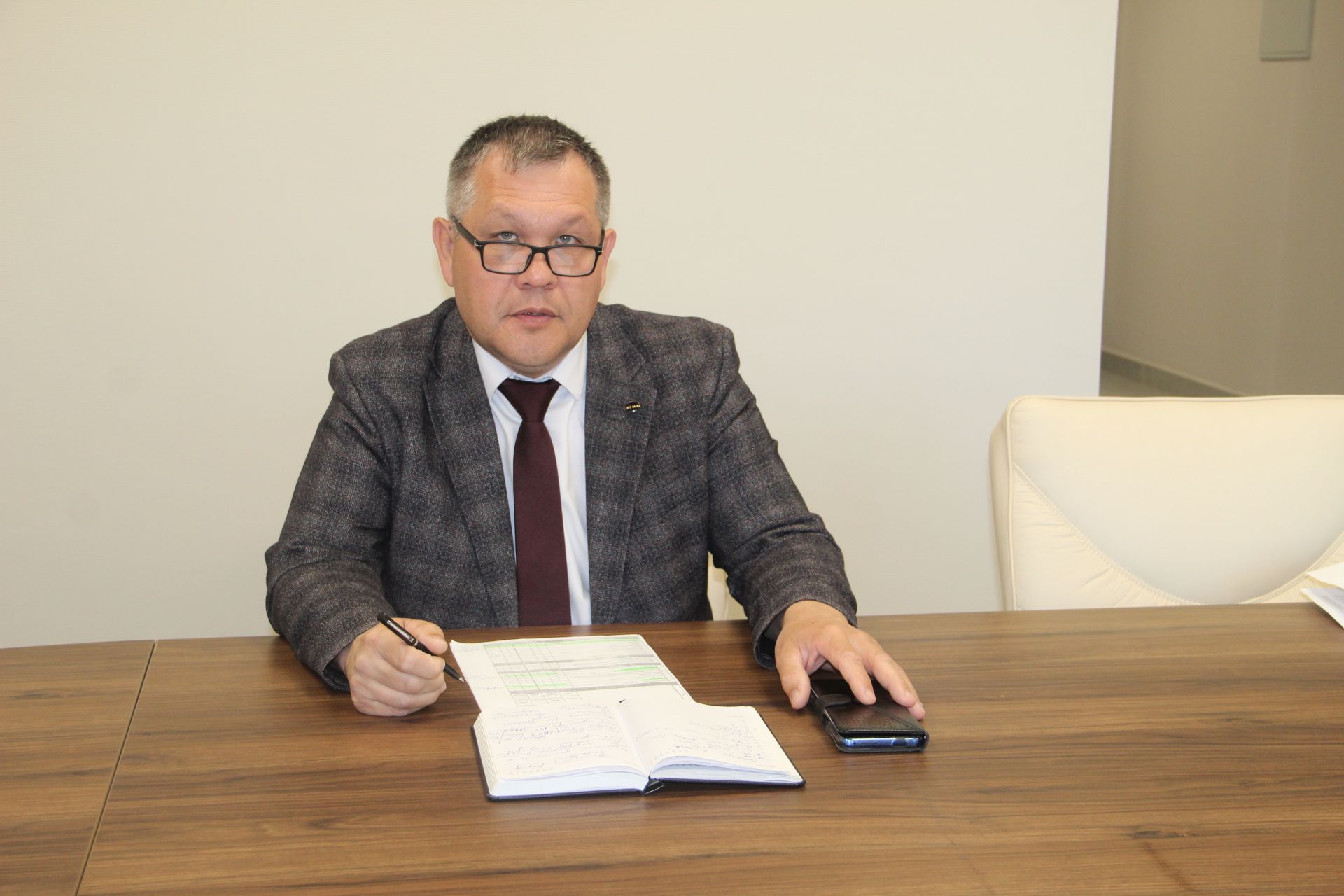Зәйдә җитәкчеләр махсус хәрби операциядәгеләр гаиләләрен газеталарга яздырды