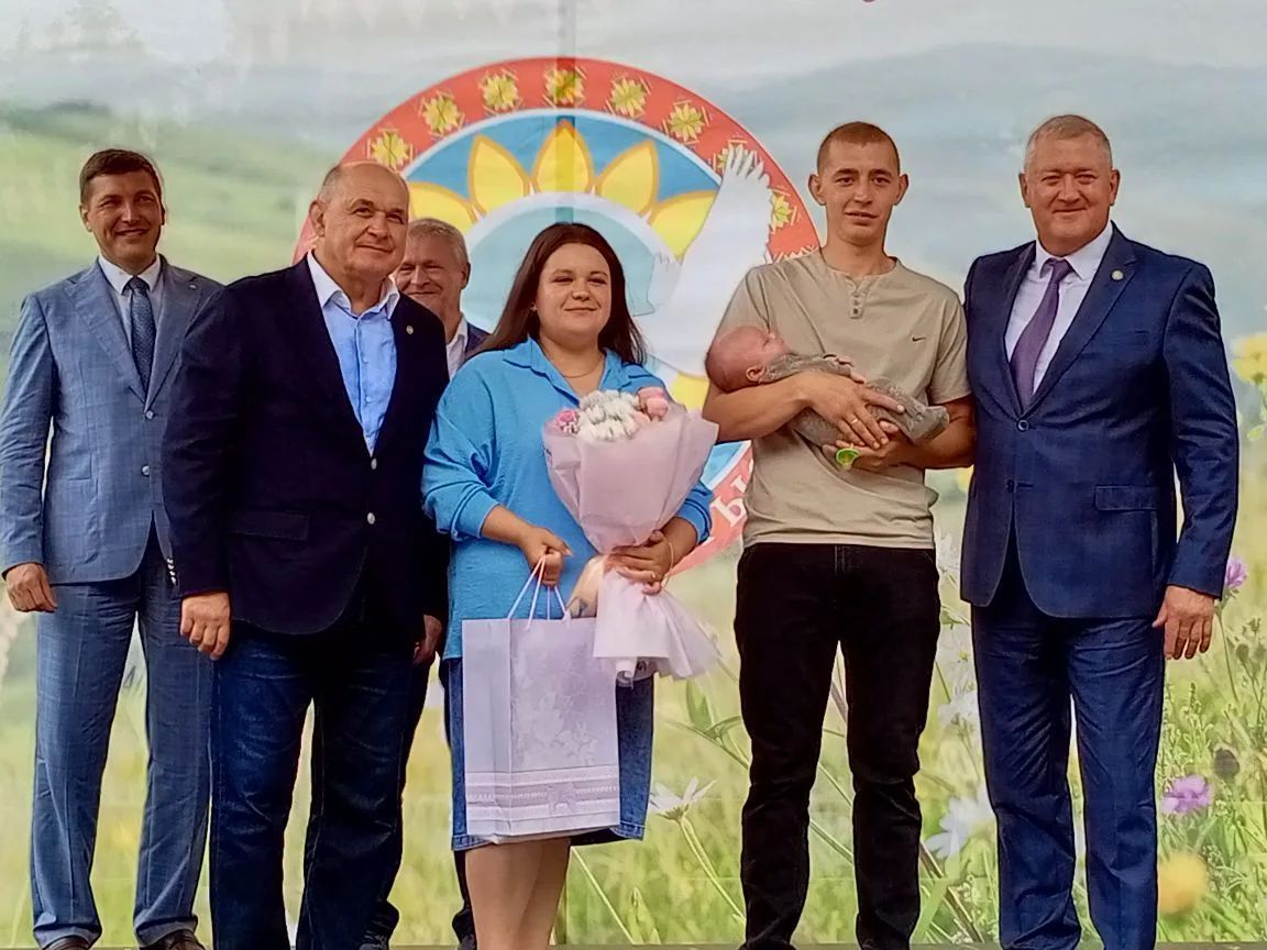 На праздновании Петрова дня заинцам вручили награды