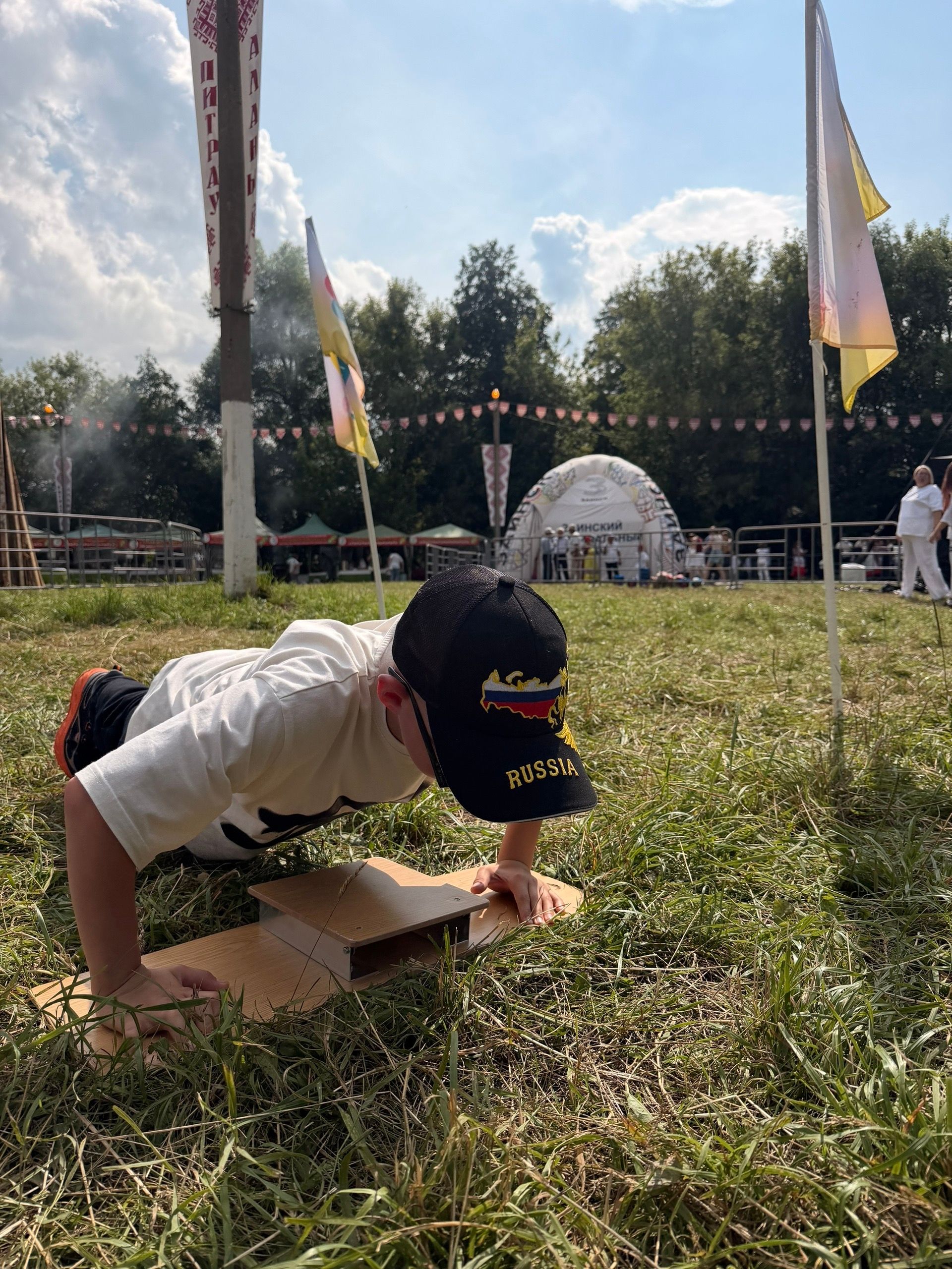 Спортивная неделя в Заинске: семейные старты, волейбол и Петров день