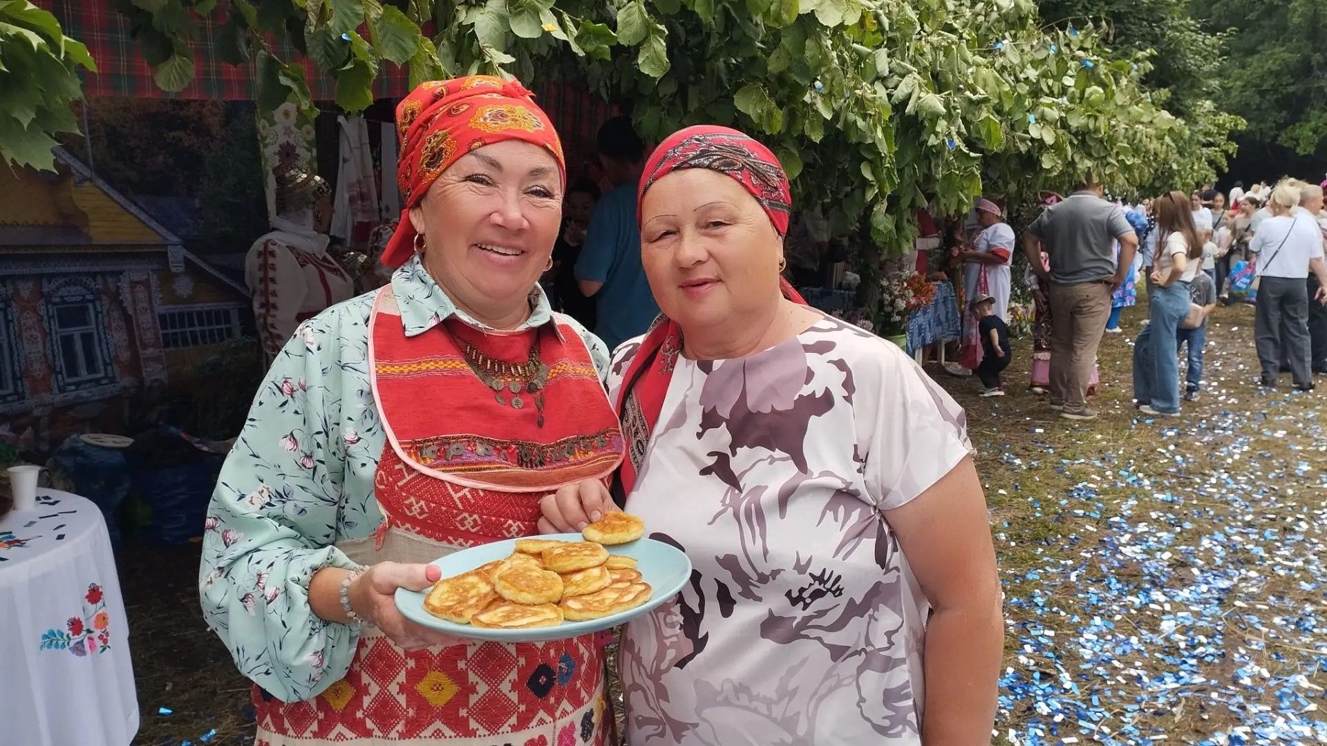 Теләче районыннан Равия Габделхакова:  “Иң тәмле коймакны Зәй районында пешерәләр икән!”