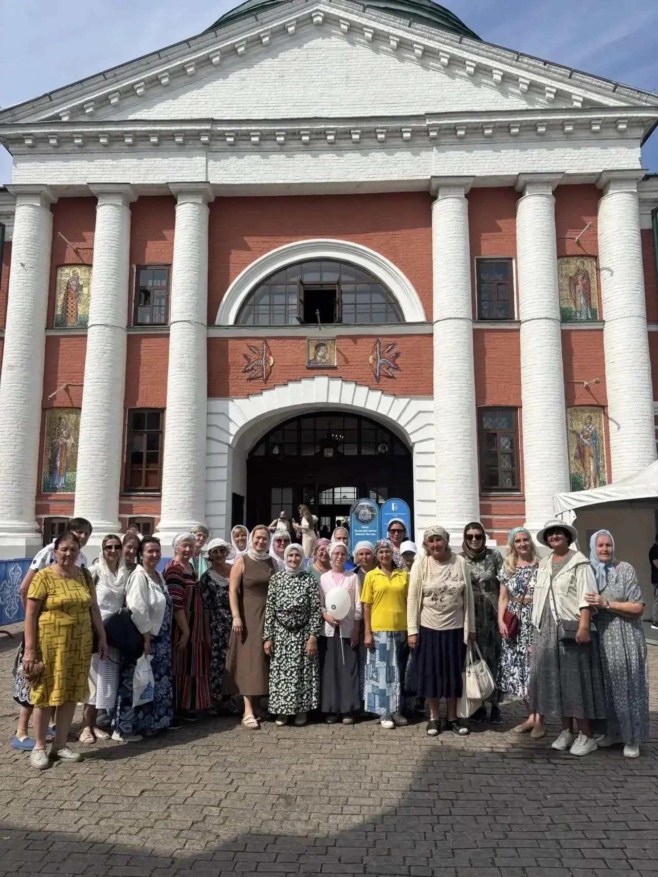 Заинские паломники участвовали в масштабном Крестном ходе в честь Казанской иконы Божией Матери в столице РТ