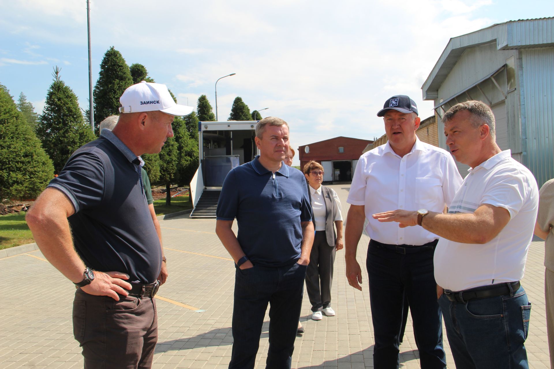 Марат Җәббаров: “Зәйдә нәтиҗәле хезмәткә йөз тотып эшлиләр, алга таба да темплар кимемәсен”