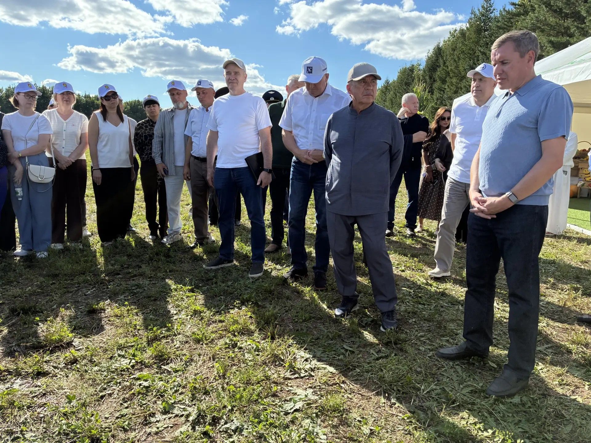 Рустам Минниханов проинспектировал уборочную кампанию в Заинском районе