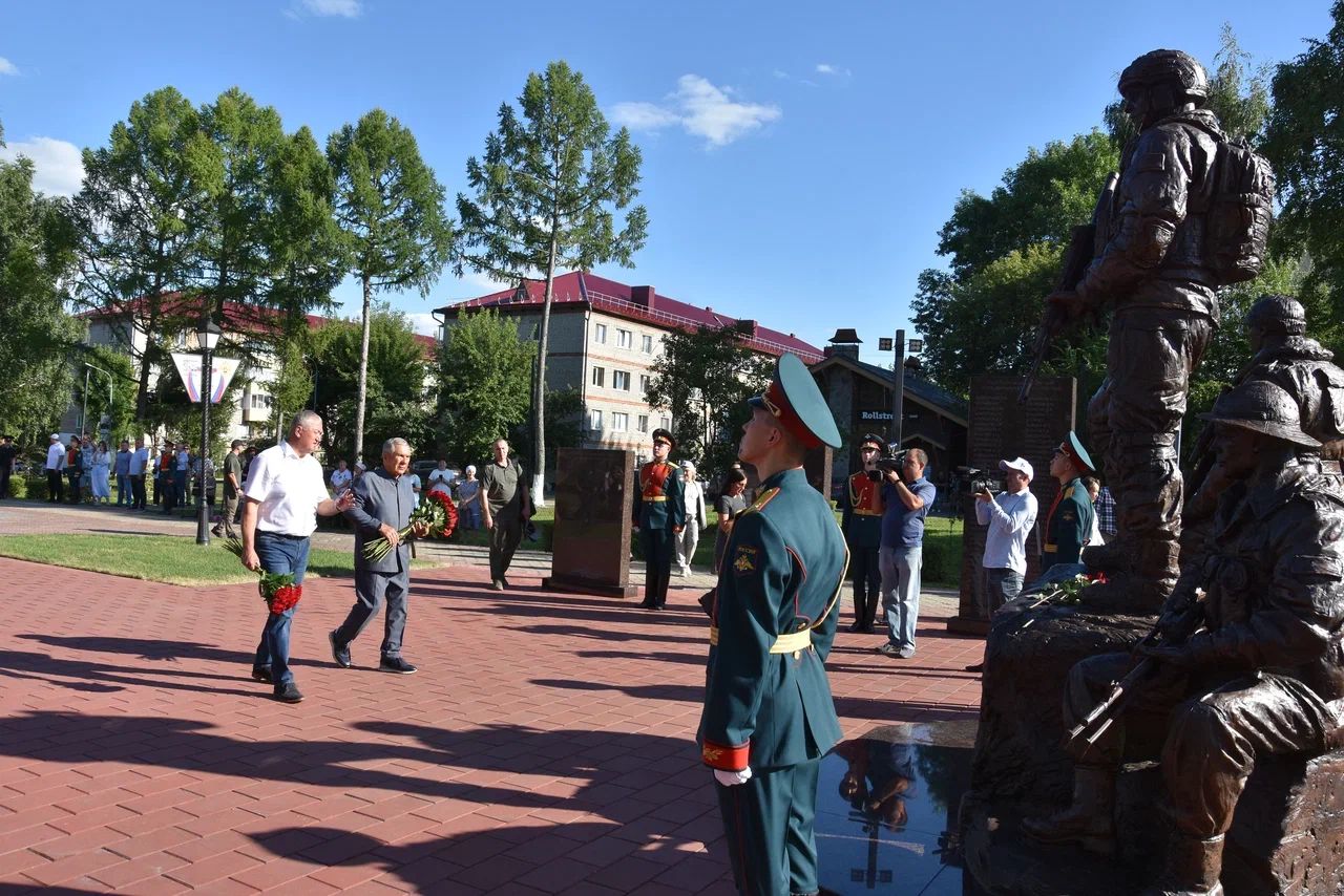 Югары нәтиҗәләр һәм зур перспективалар: Рөстәм Миңнеханов Зәйдә булды