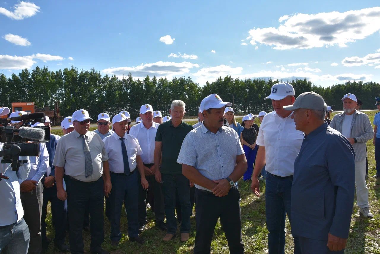 Югары нәтиҗәләр һәм зур перспективалар: Рөстәм Миңнеханов Зәйдә булды