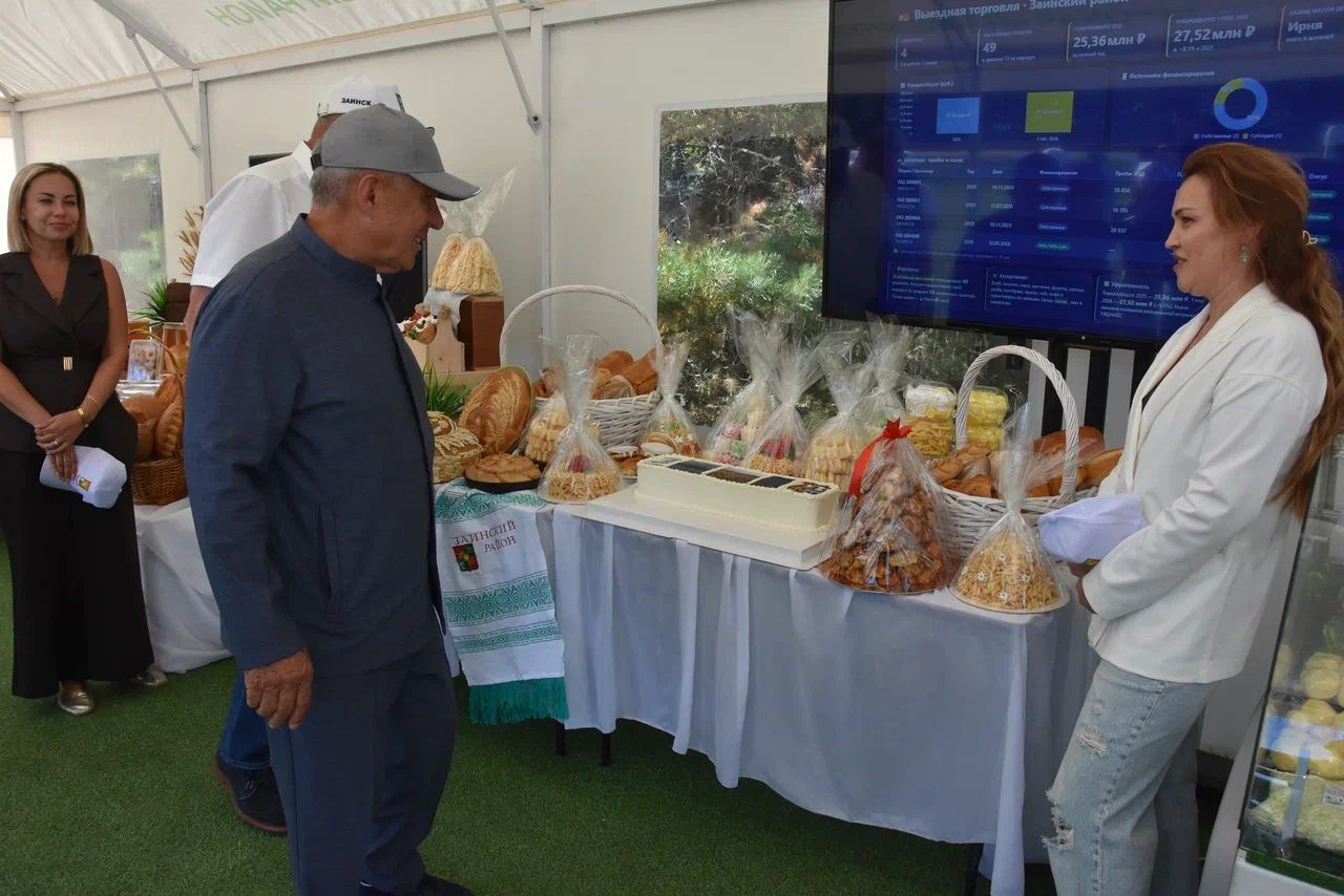 Югары нәтиҗәләр һәм зур перспективалар: Рөстәм Миңнеханов Зәйдә булды