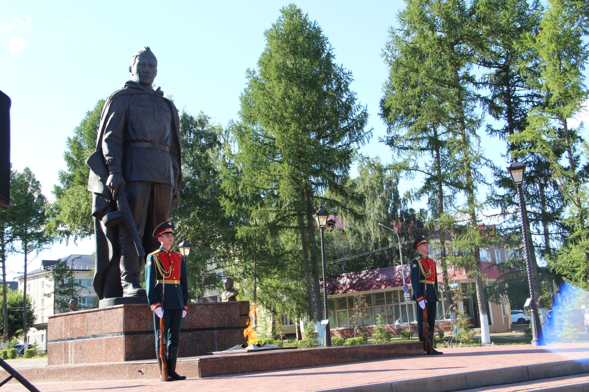 Югары нәтиҗәләр һәм зур перспективалар: Рөстәм Миңнеханов Зәйдә булды