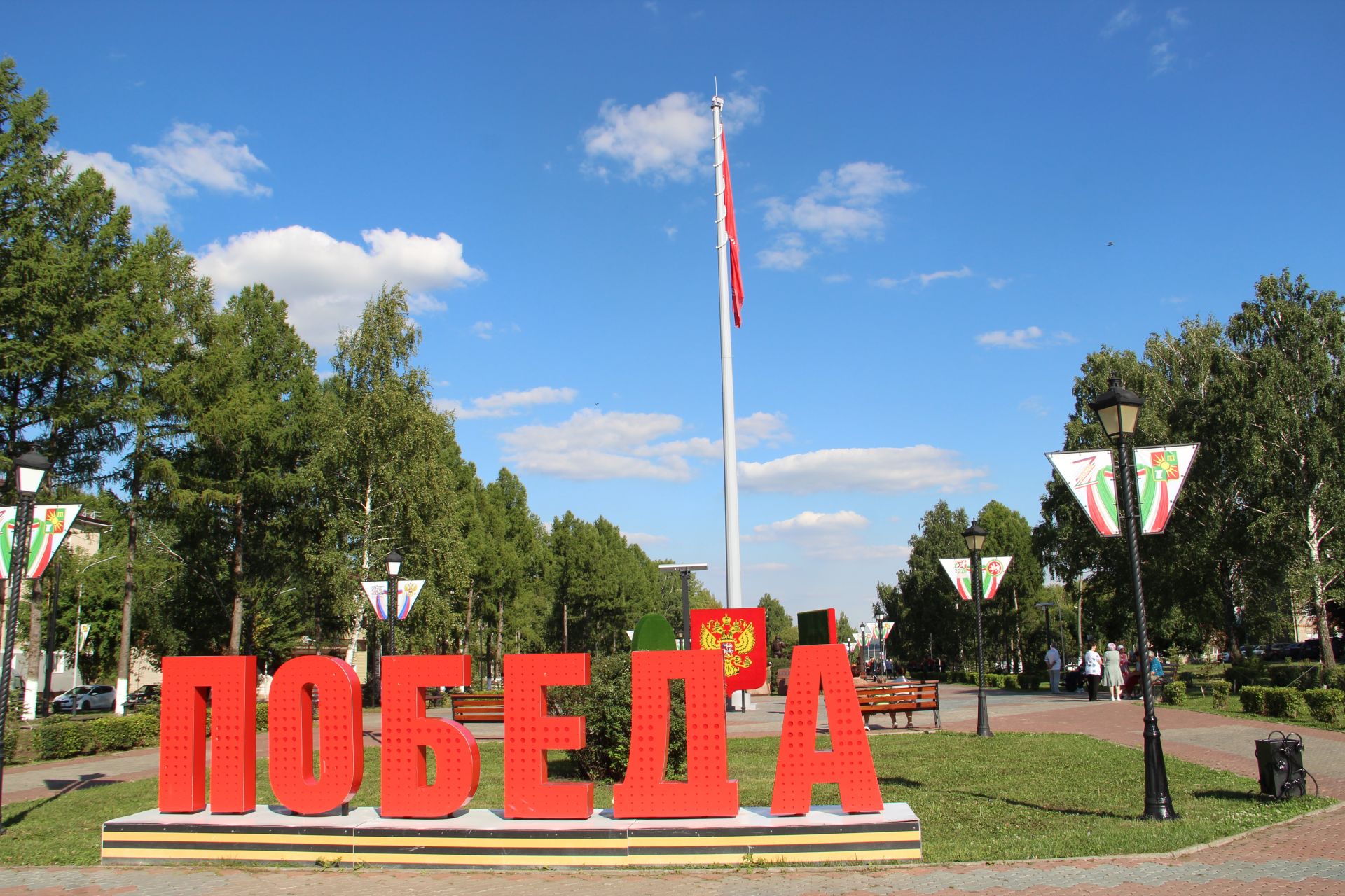 Югары нәтиҗәләр һәм зур перспективалар: Рөстәм Миңнеханов Зәйдә булды