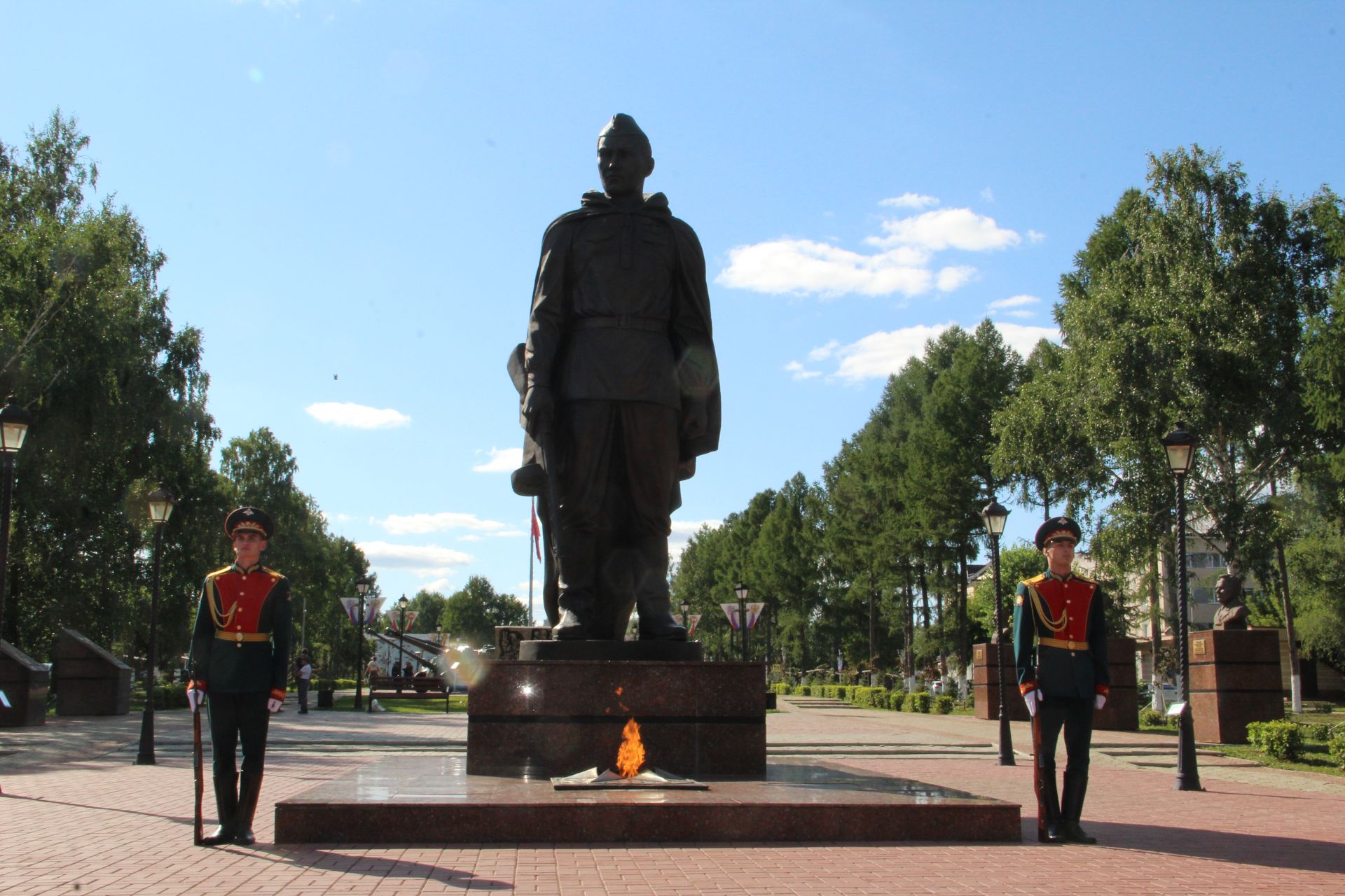 Югары нәтиҗәләр һәм зур перспективалар: Рөстәм Миңнеханов Зәйдә булды