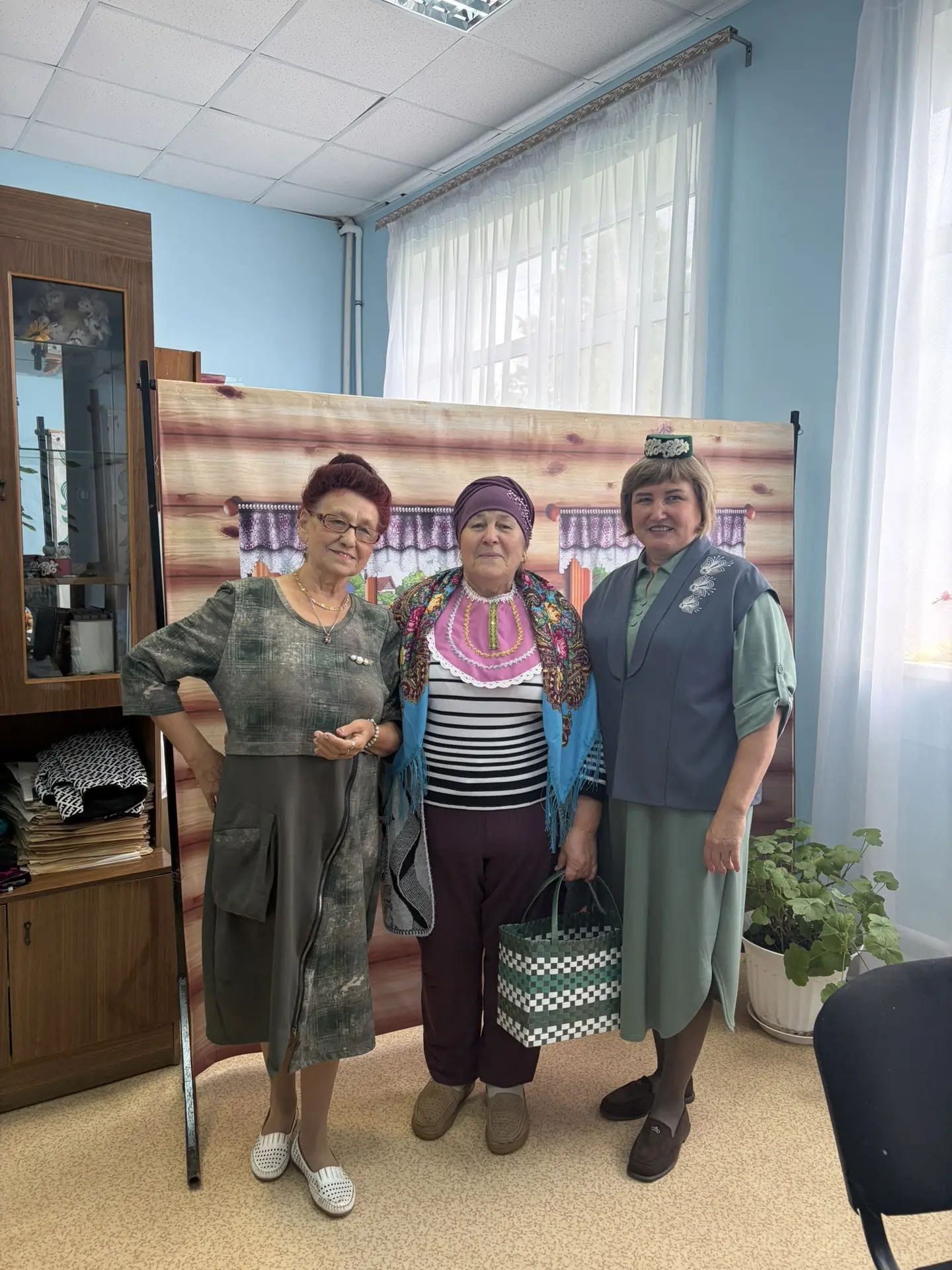 Югары Шепкәдә волонтерларны Мәлемнән Разия апа хөрмәтләде
