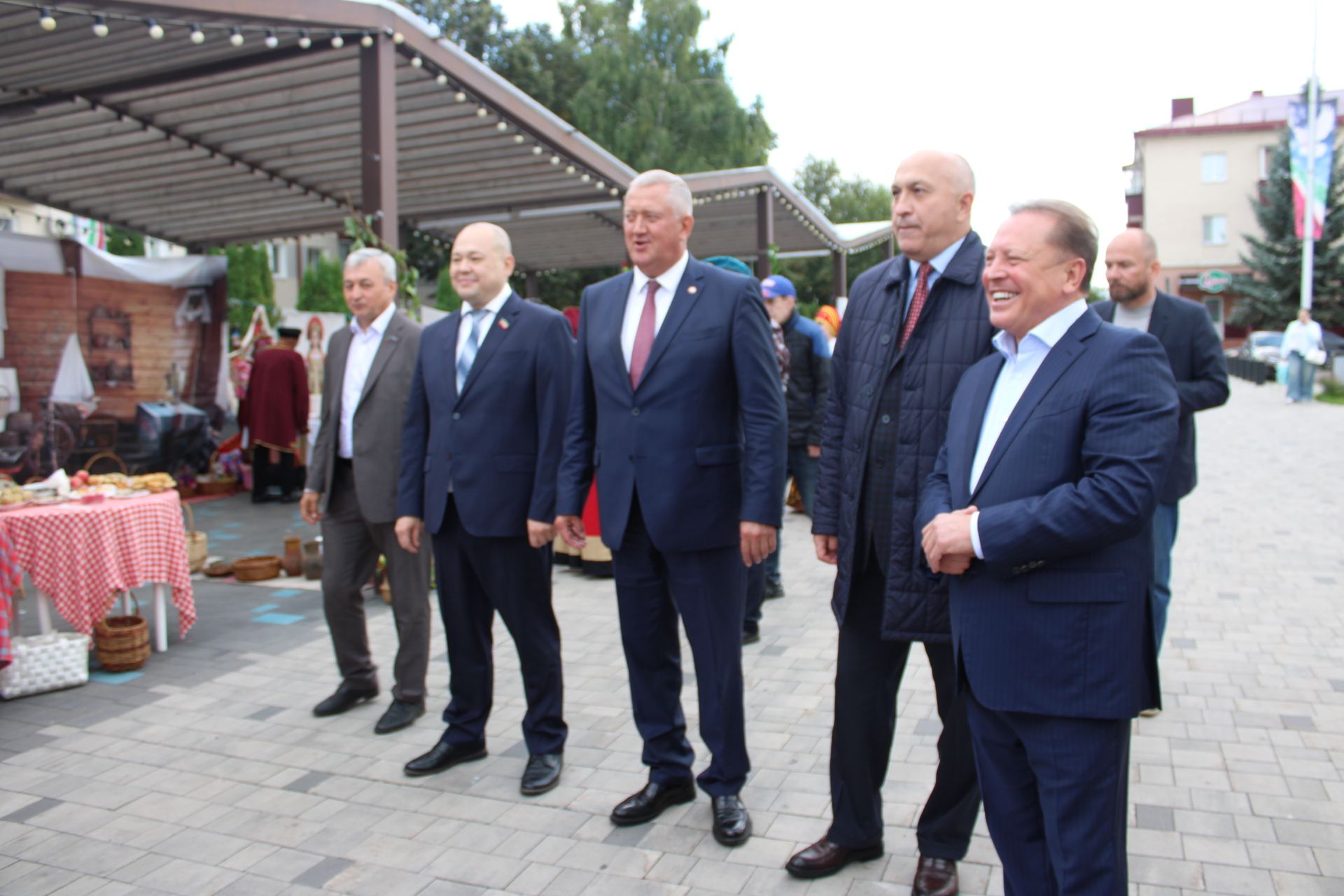 «Хезмәт һәм батырлык» фестивале: Зәйдә хезмәт кешеләрен хөрмәтләделәр