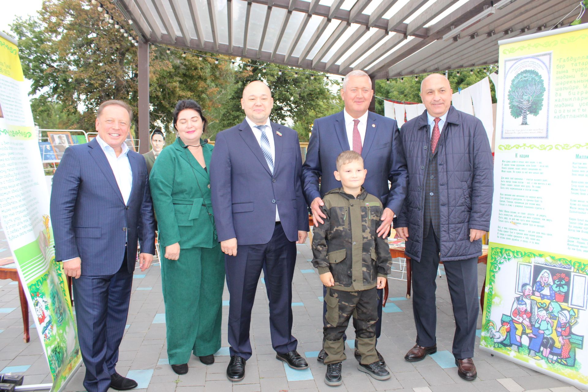 «Хезмәт һәм батырлык» фестивале: Зәйдә хезмәт кешеләрен хөрмәтләделәр