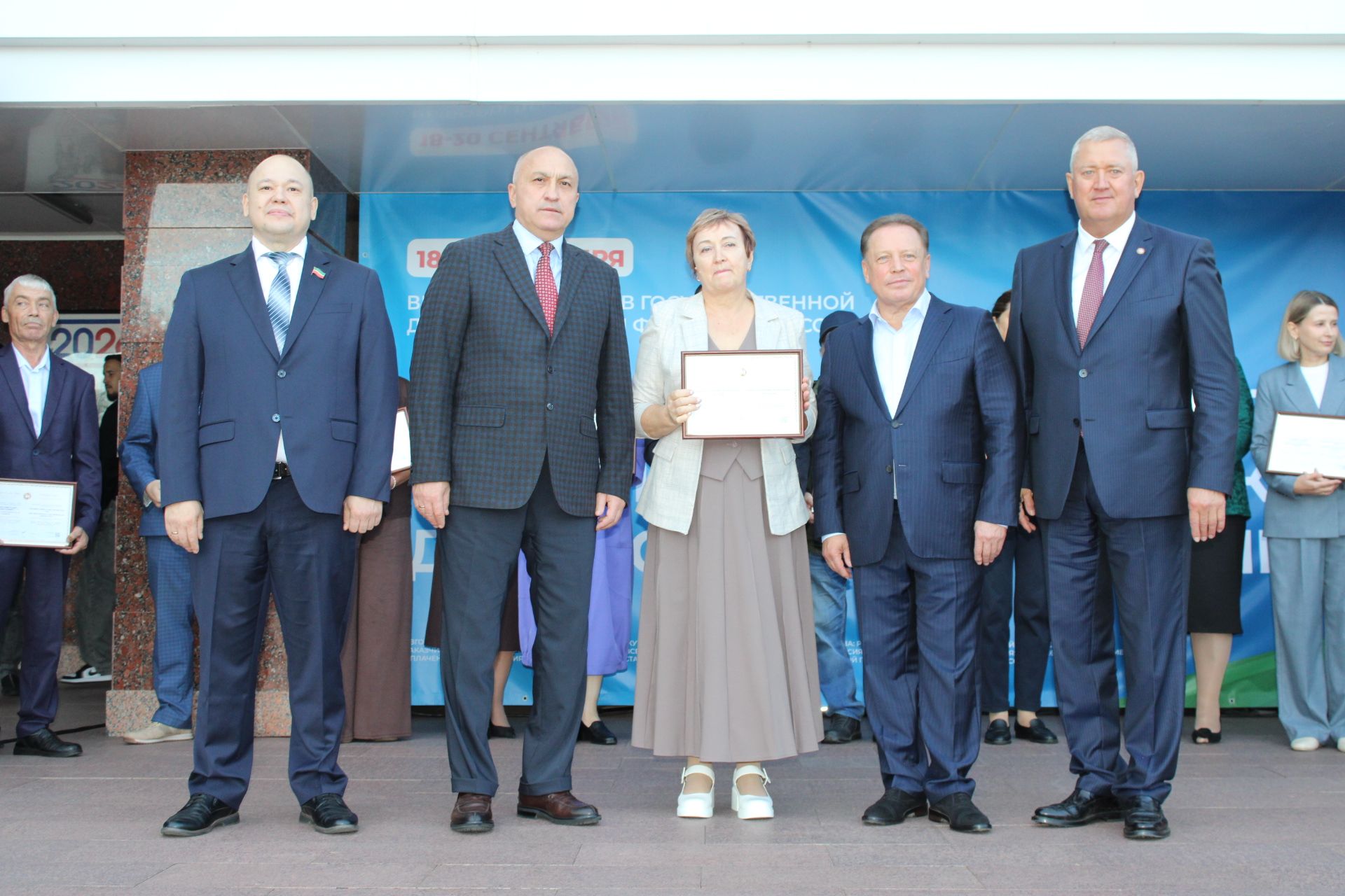 «Хезмәт һәм батырлык» фестивале: Зәйдә хезмәт кешеләрен хөрмәтләделәр