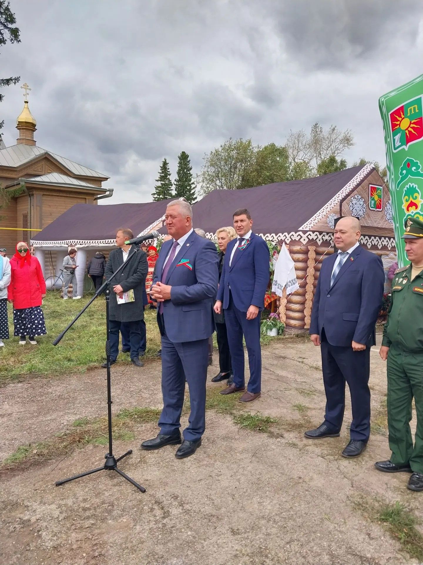 Кунаклар Югары Багражда Авыл бәйрәмендә булды