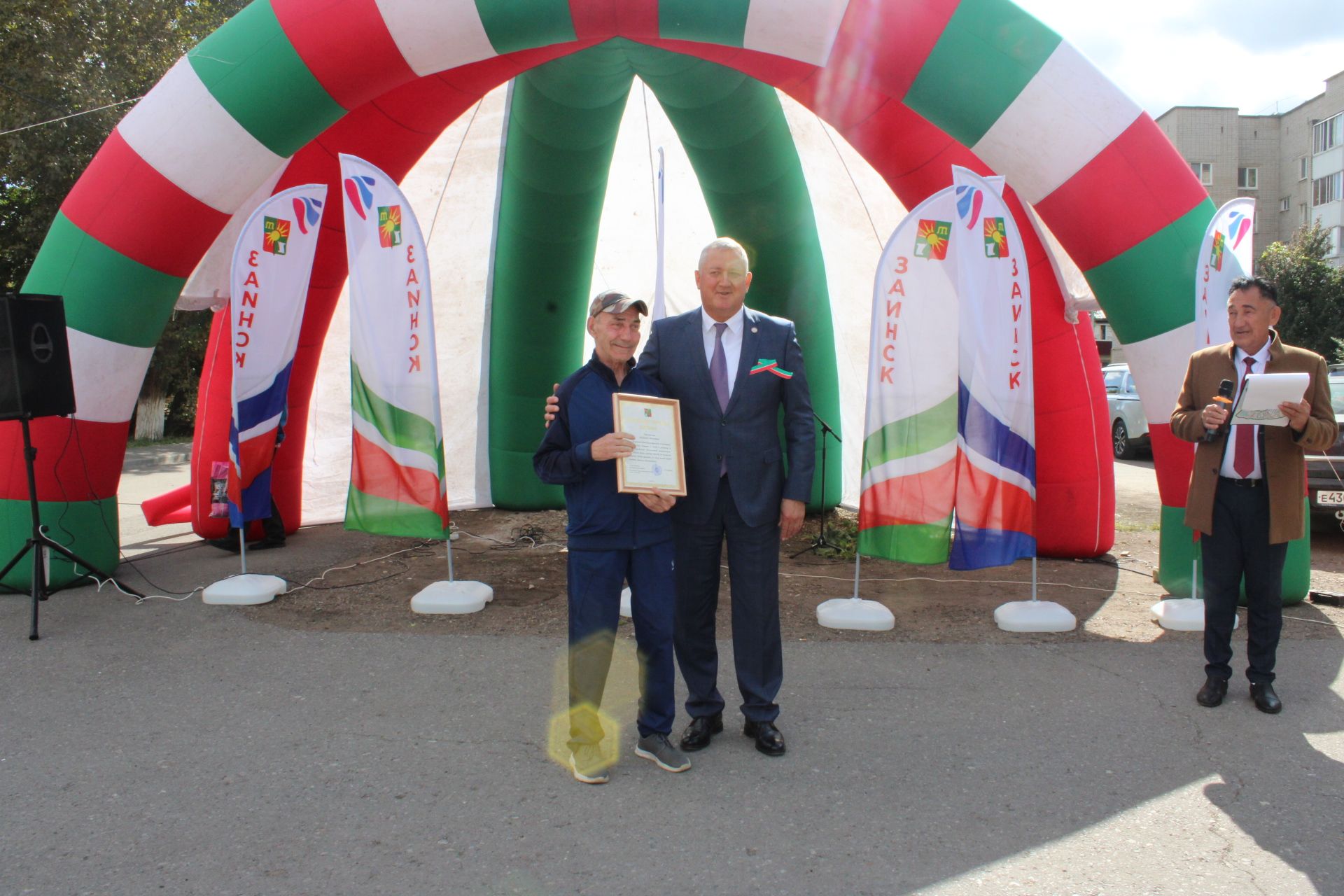 Зәйлеләр Казан һәм Энергетиклар урамнарындагы  ишегалларының яңаруын  билгеләп үттеләр