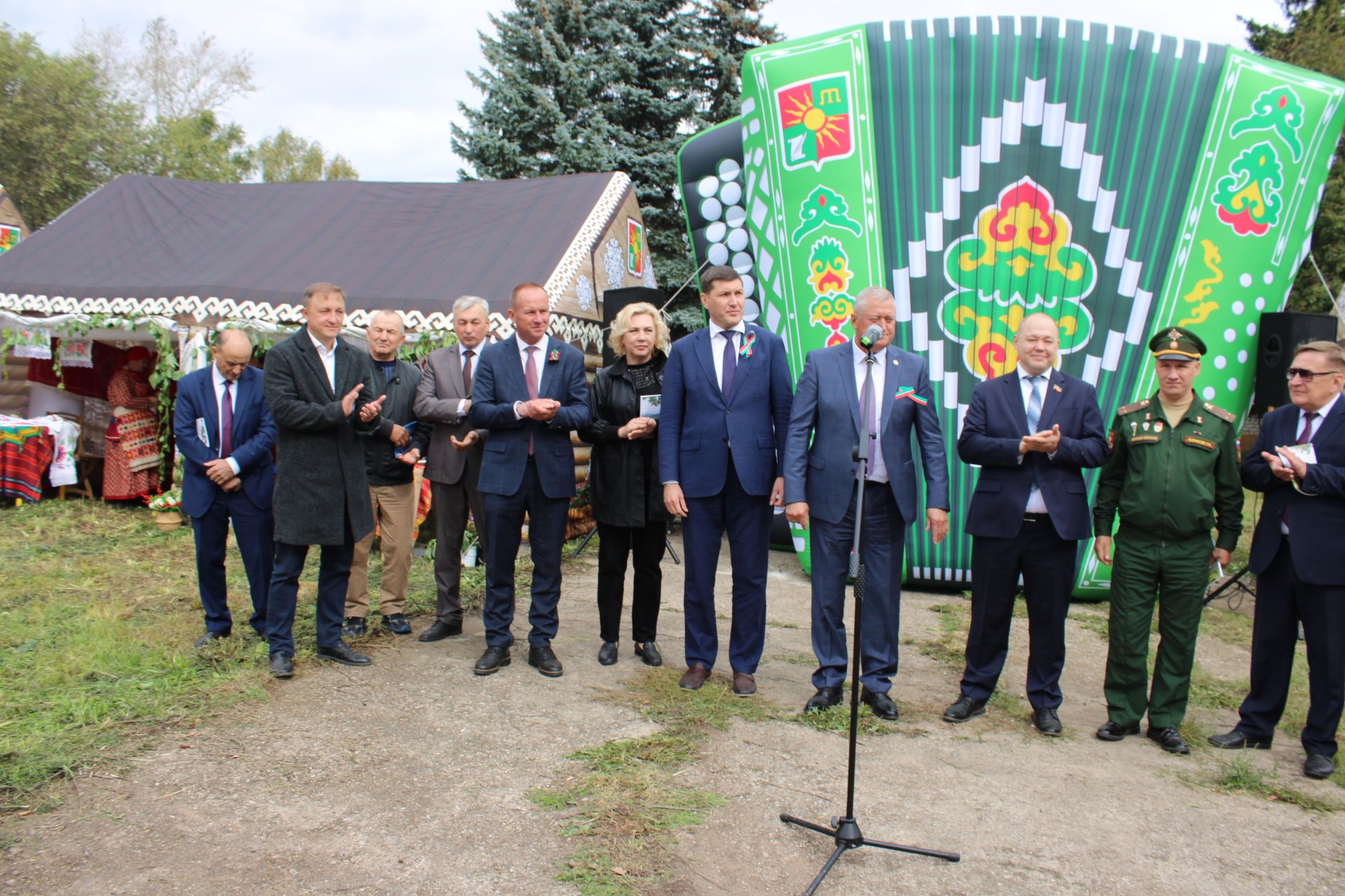 Кунаклар Югары Багражда Авыл бәйрәмендә булды