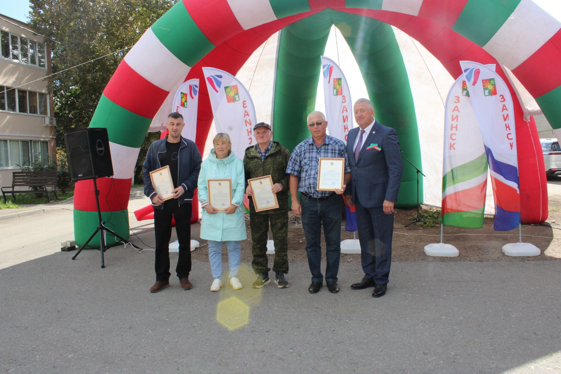 Зәйлеләр Казан һәм Энергетиклар урамнарындагы  ишегалларының яңаруын  билгеләп үттеләр