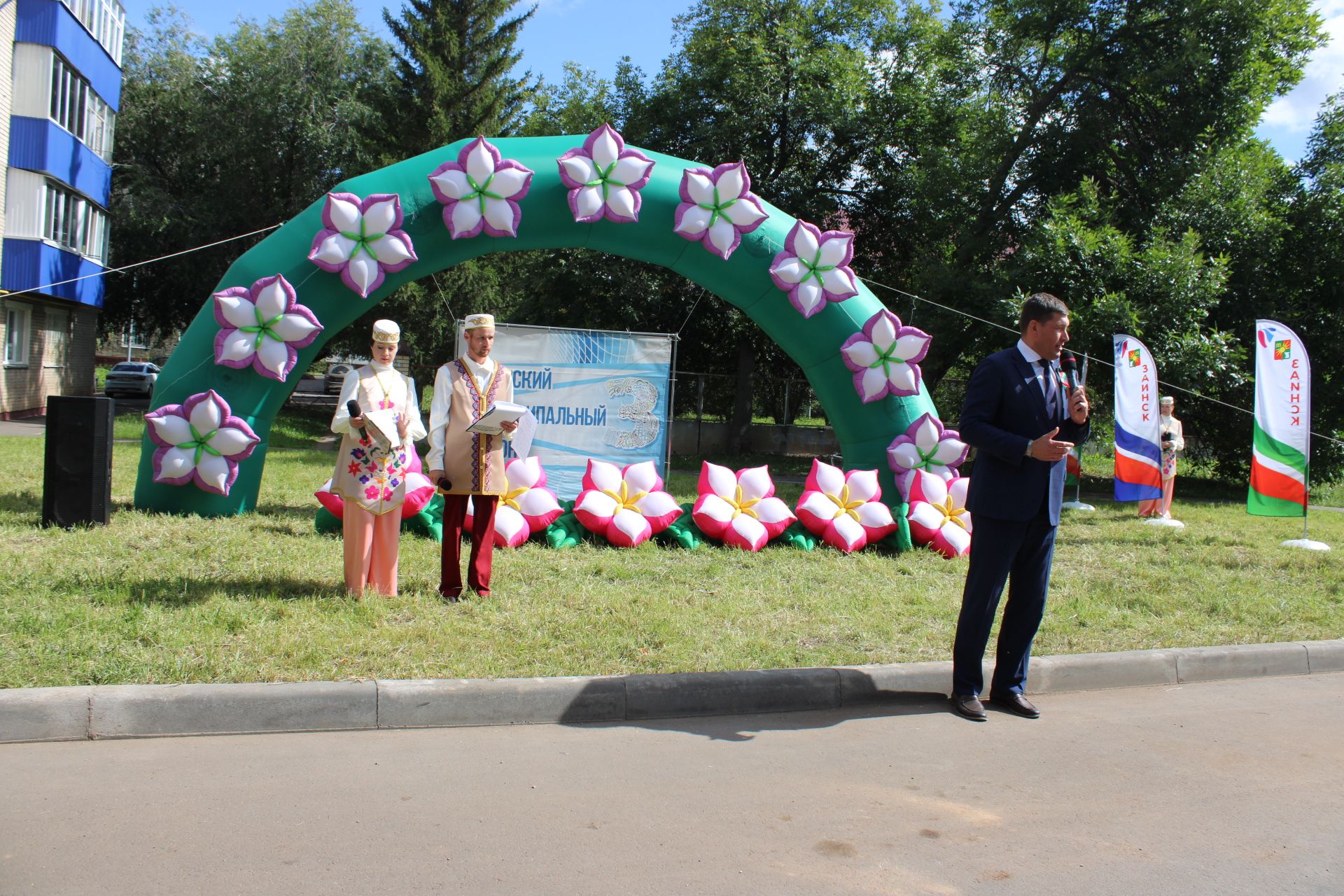 Зәйлеләр Казан һәм Энергетиклар урамнарындагы  ишегалларының яңаруын  билгеләп үттеләр