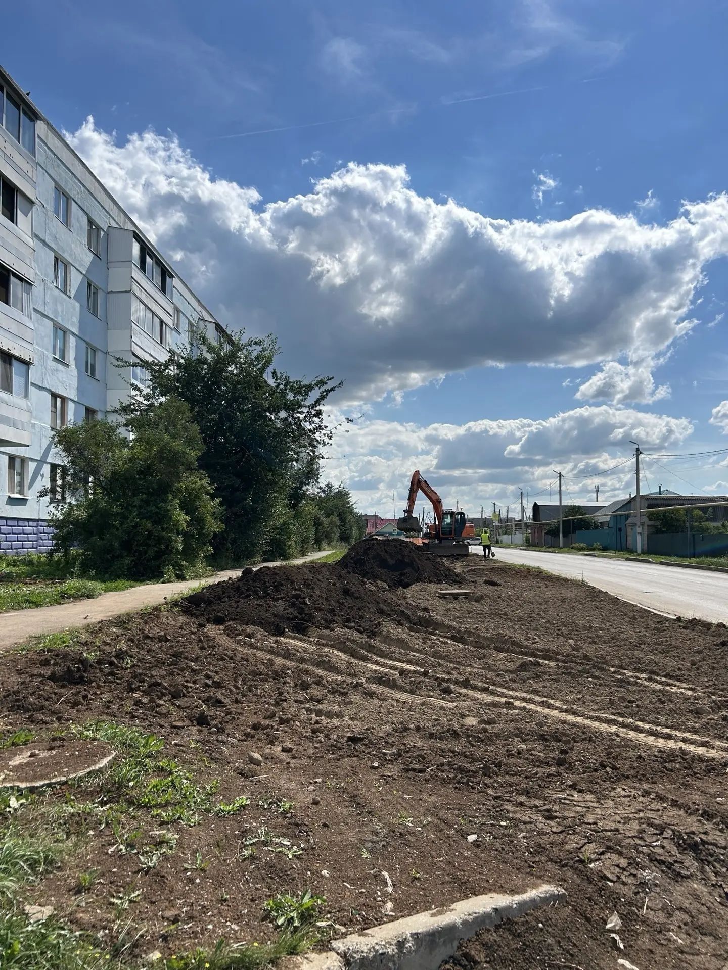 Зәй районы башлыгы социаль әһәмияткә ия объектларда төзелеш һәм ремонт эшләренең барышы белән танышты