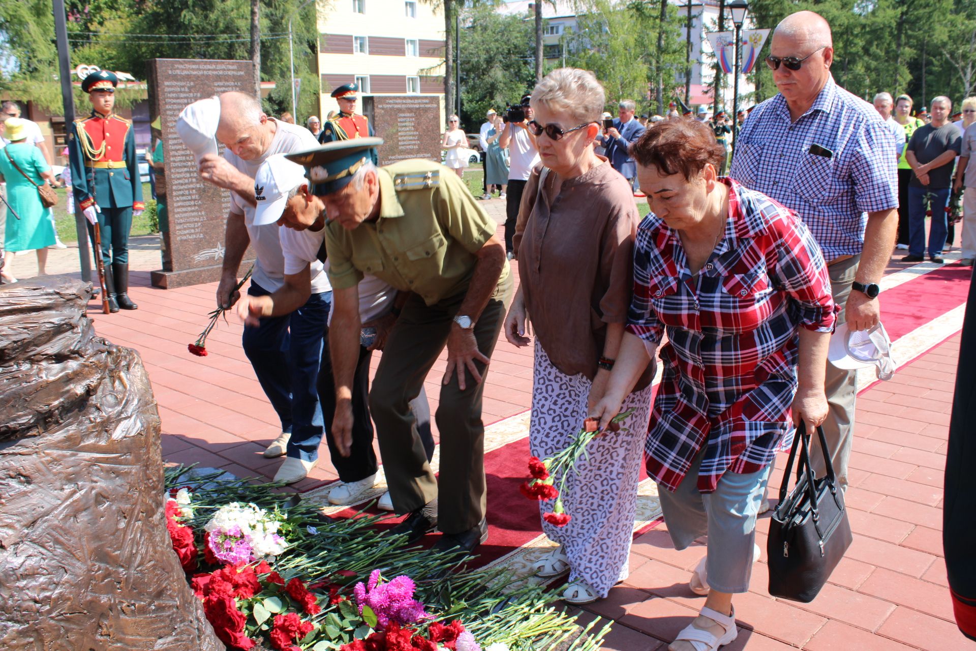 В Заинске открыли мемориал в честь участников СВО и ветеранов боевых действий