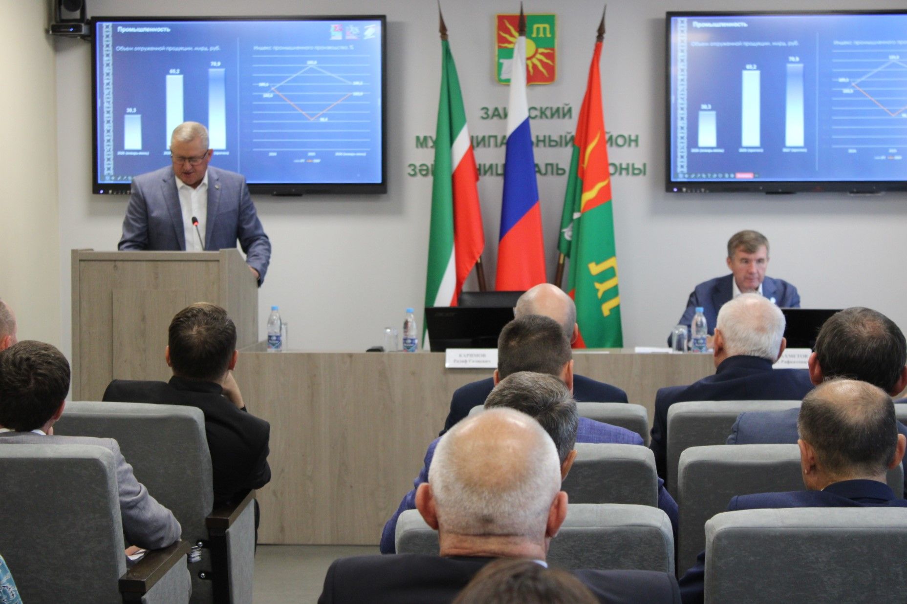 Татарстанның икътисад министры Зәйдә икътисади зона һәм предприятиеләр эшен бәяләде