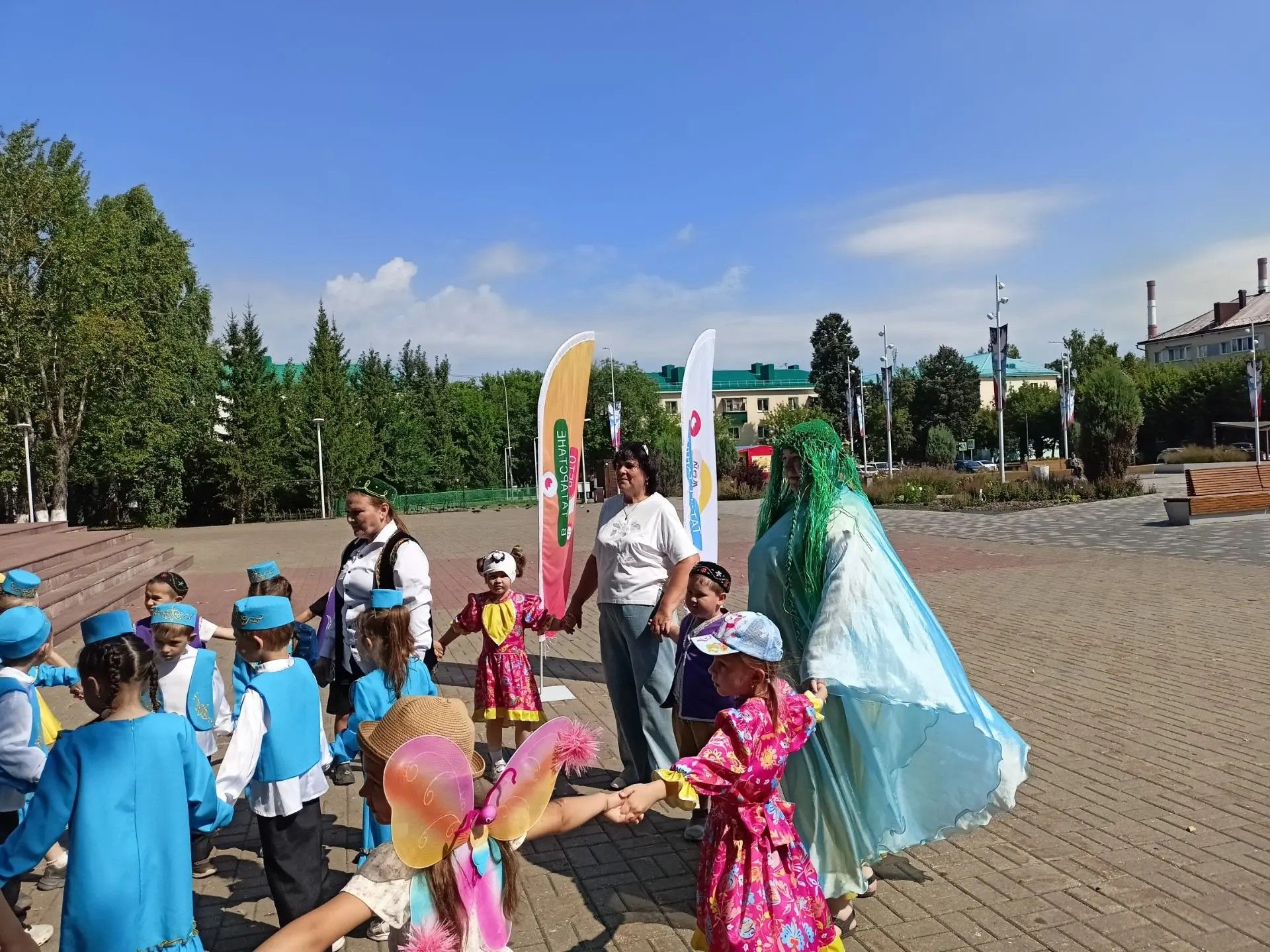 «Сказочный сундучок Тукая» открыли на площади ДК «Энергетик» в Заинске
