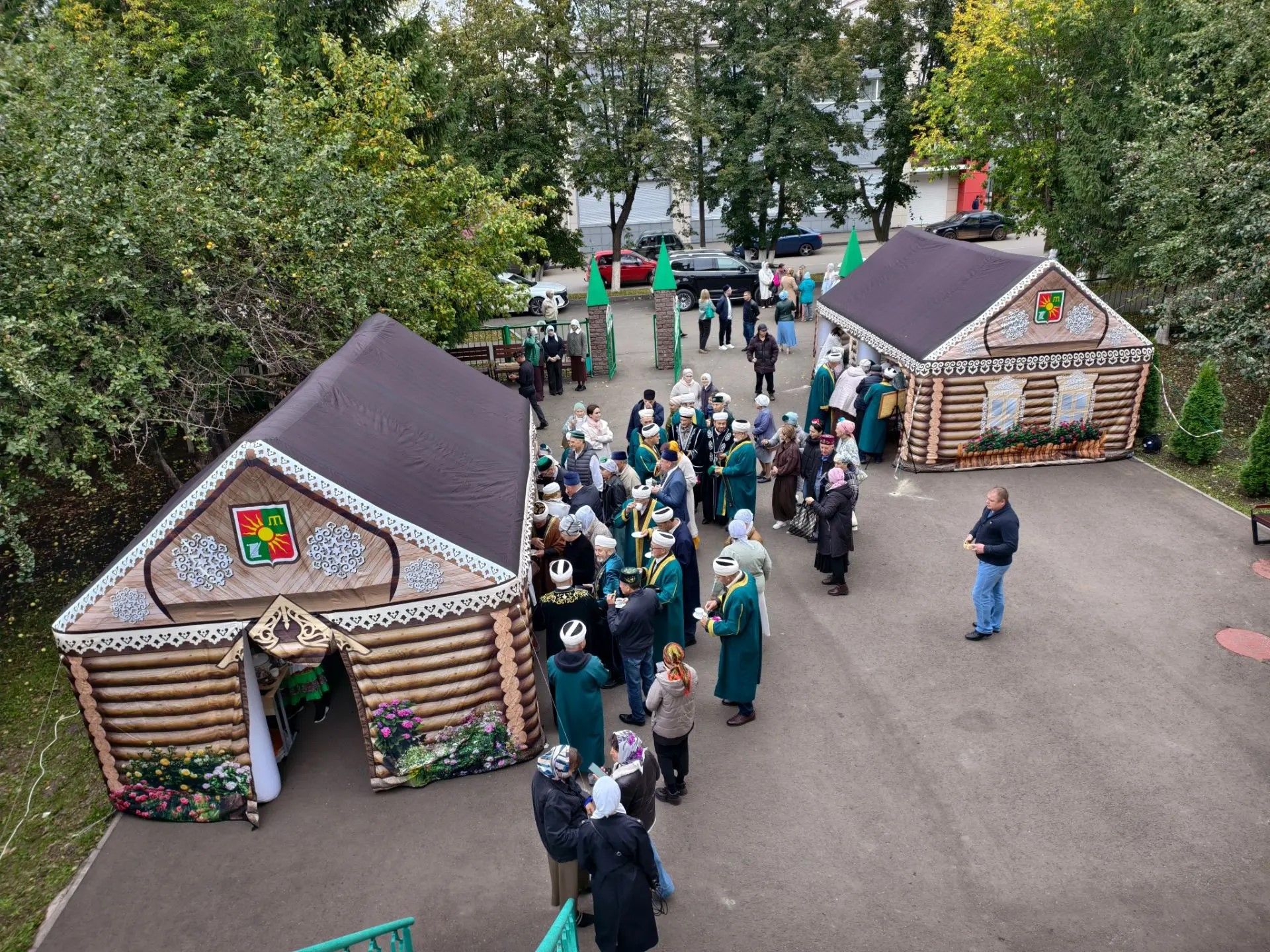 Ялчыгол укуларында катнашучылар Зәйнең истәлекле урыннарын карадылар