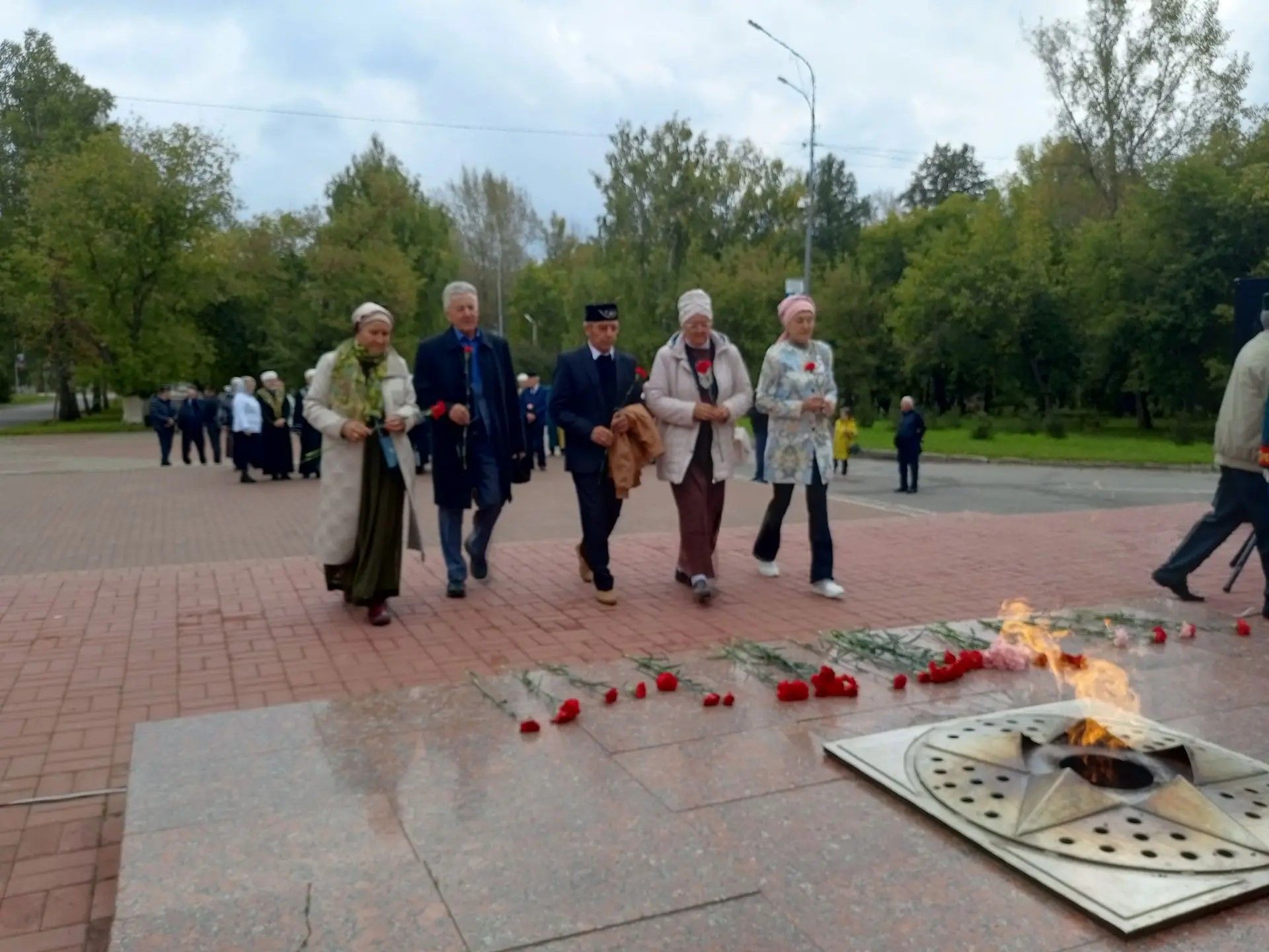 Ялчыгол укуларында катнашучылар Зәйнең истәлекле урыннарын карадылар