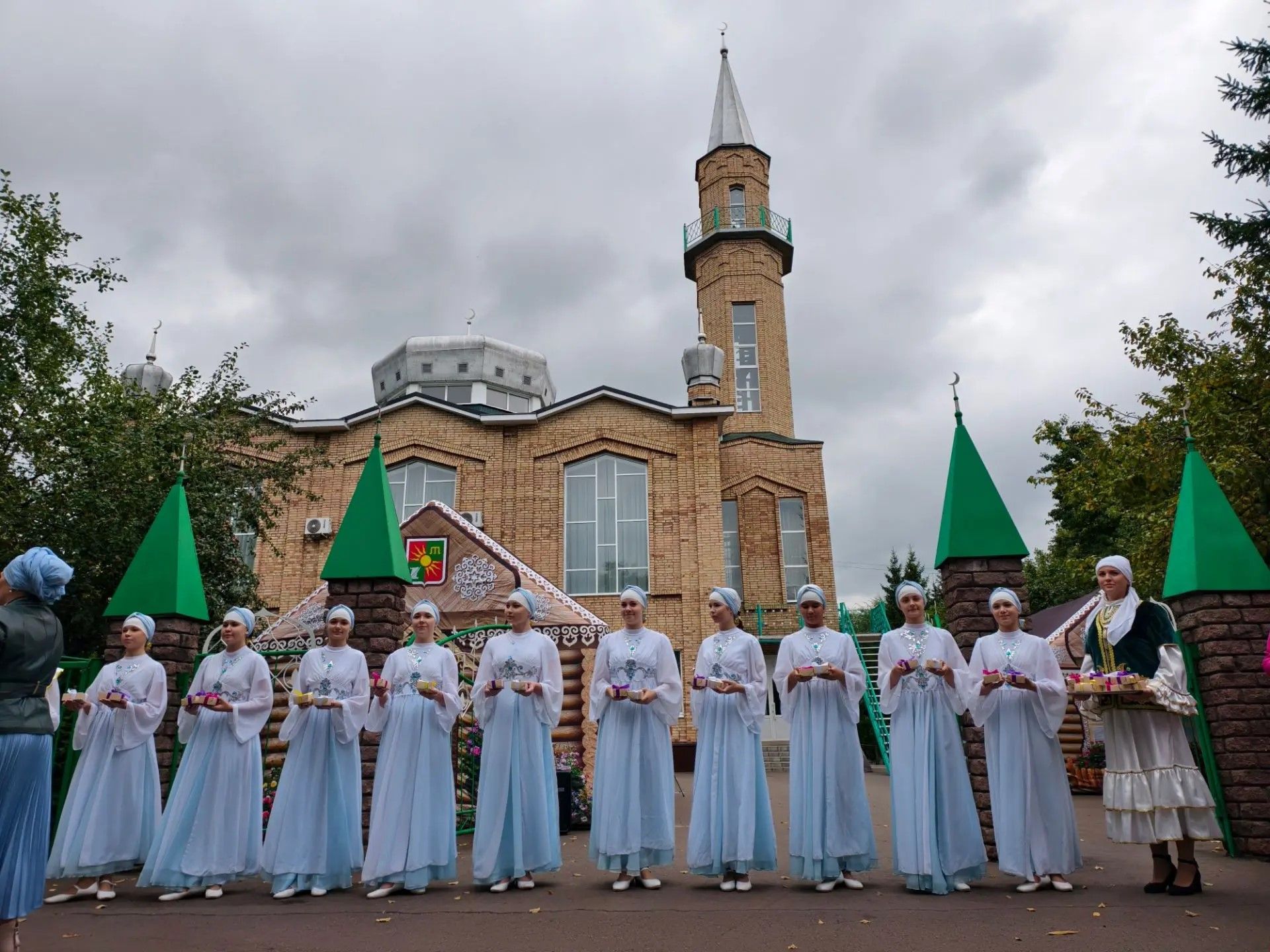 Ялчыгол укуларында катнашучылар Зәйнең истәлекле урыннарын карадылар