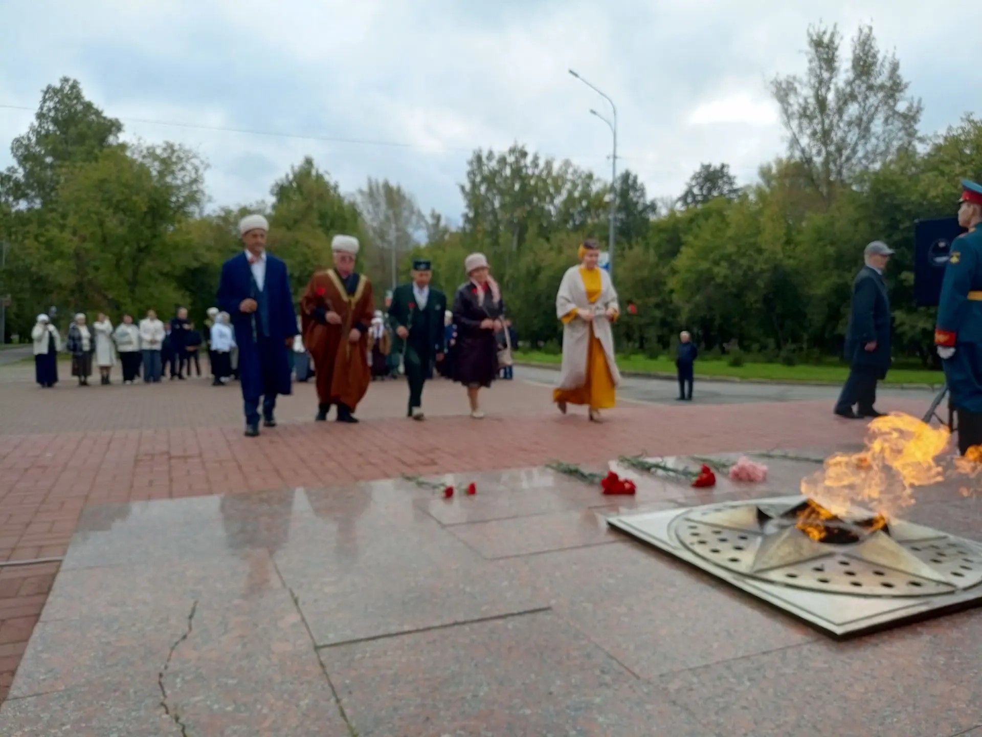 Ялчыгол укуларында катнашучылар Зәйнең истәлекле урыннарын карадылар